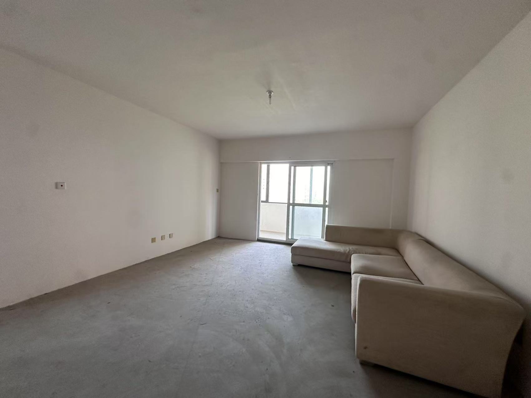中港城世家 4室2厅2卫 173m²