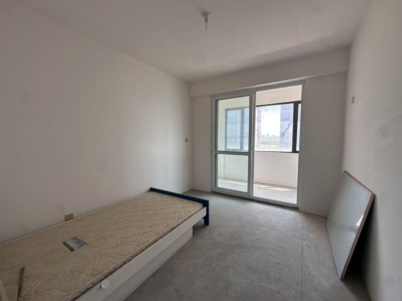 中港城世家 4室2厅2卫 173m&sup2;