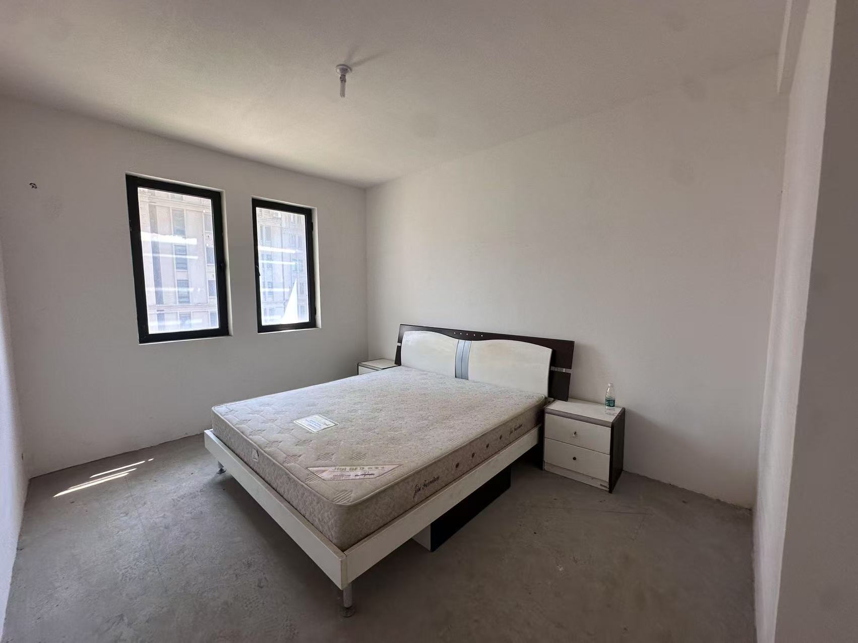 中港城世家 4室2厅2卫 173m&sup2;