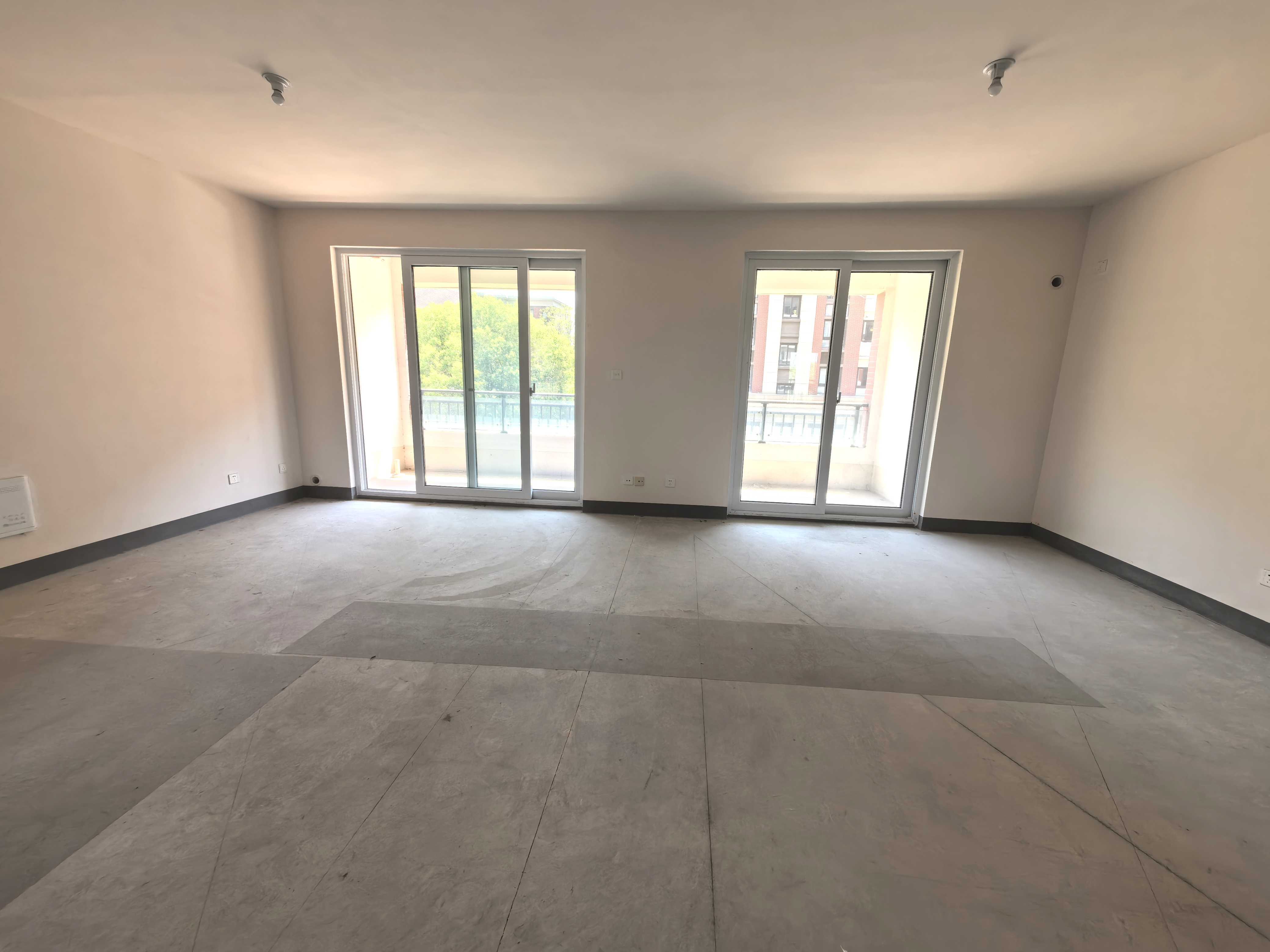 新城香溢紫郡 4室2厅2卫 145.59m&sup2;