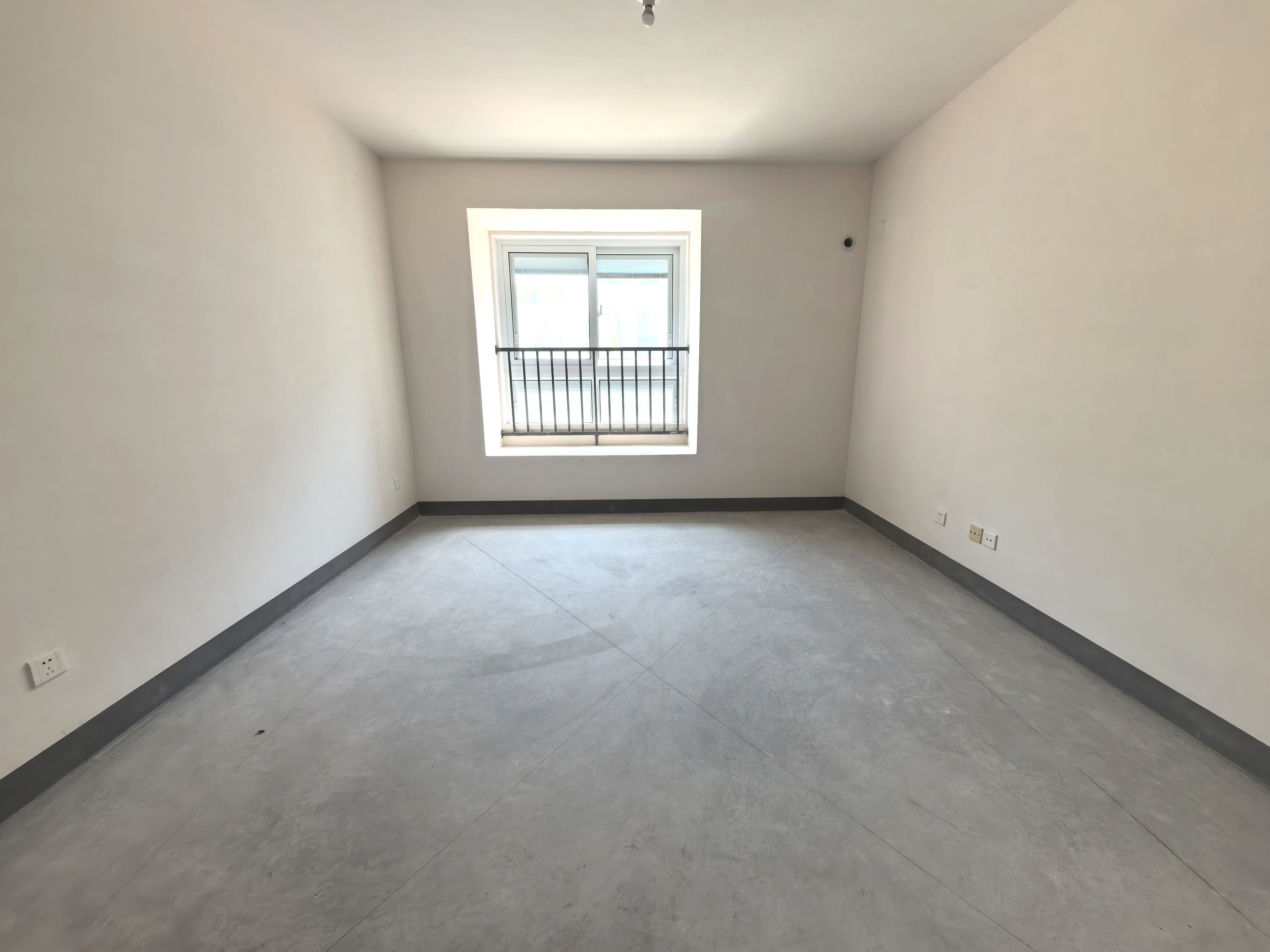 新城香溢紫郡 4室2厅2卫 145.59m&sup2;