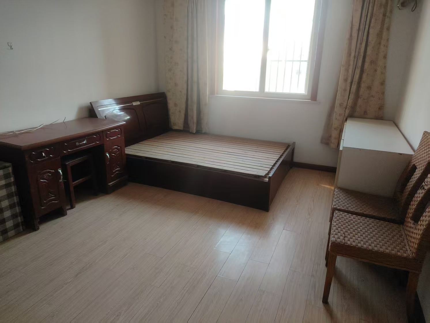 紫东花苑 2室1厅1卫 95.00m&sup2;