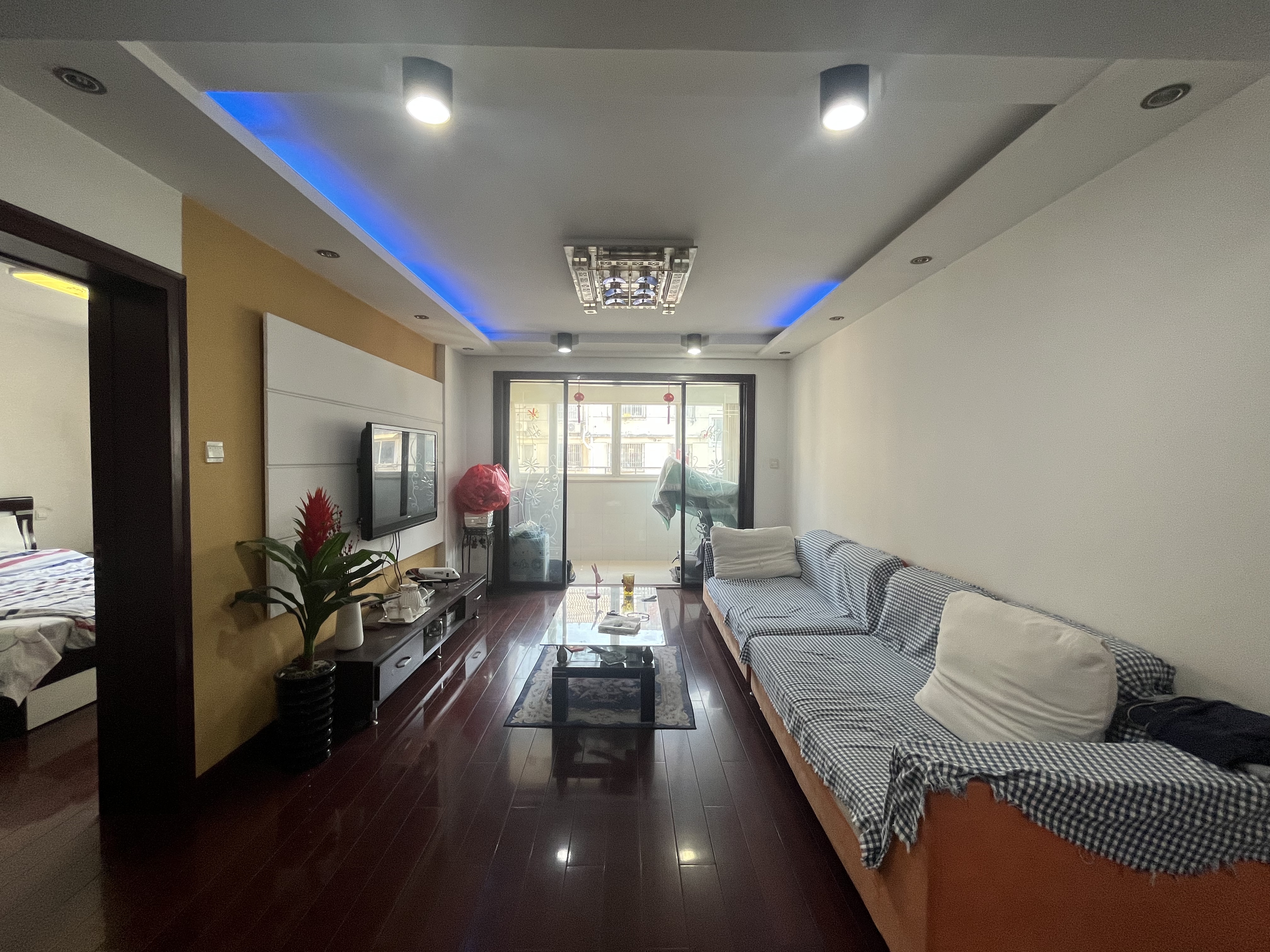 城港花苑西区 3室2厅1卫 126.02m²