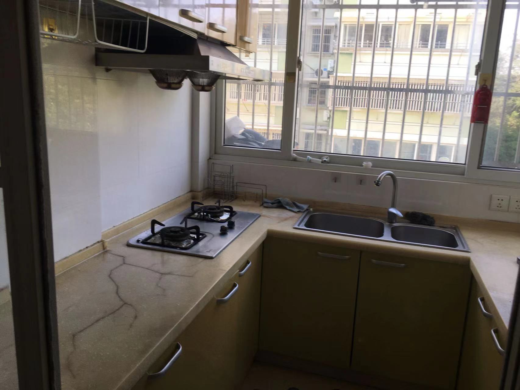 怡园新邸 2室1厅1卫 70m&sup2;