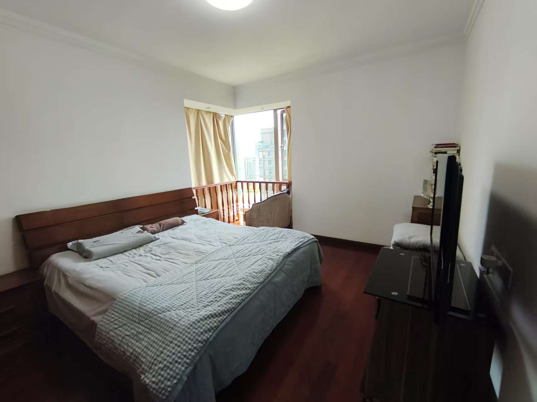 绿城玉兰公寓 3室2厅1卫 122m&sup2;