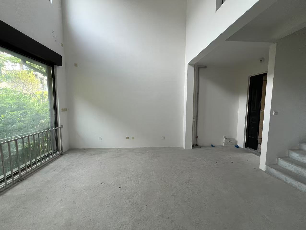 万濠山庄 4室2厅2卫 272.00m&sup2;