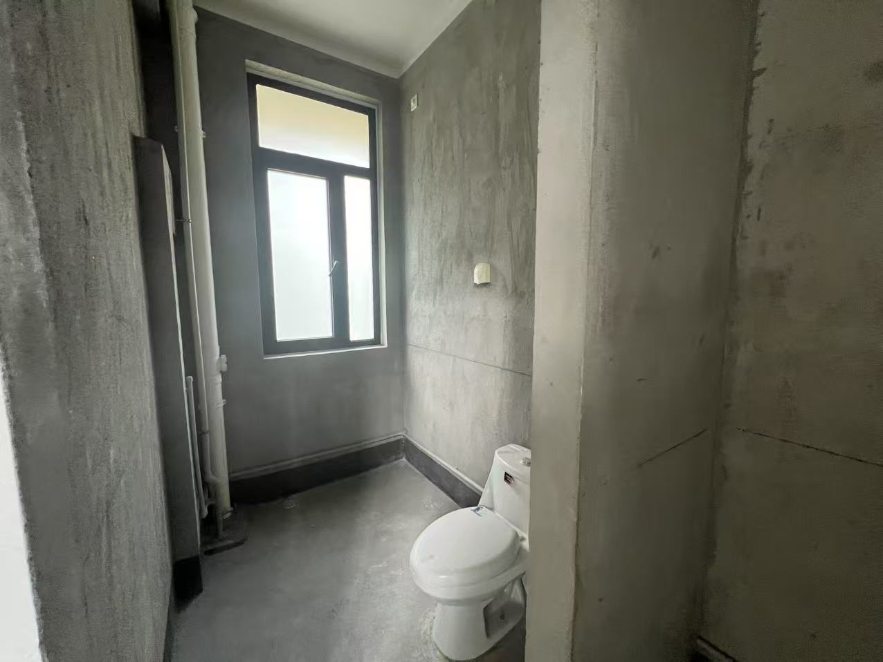 万濠山庄 4室2厅2卫 272.00m&sup2;