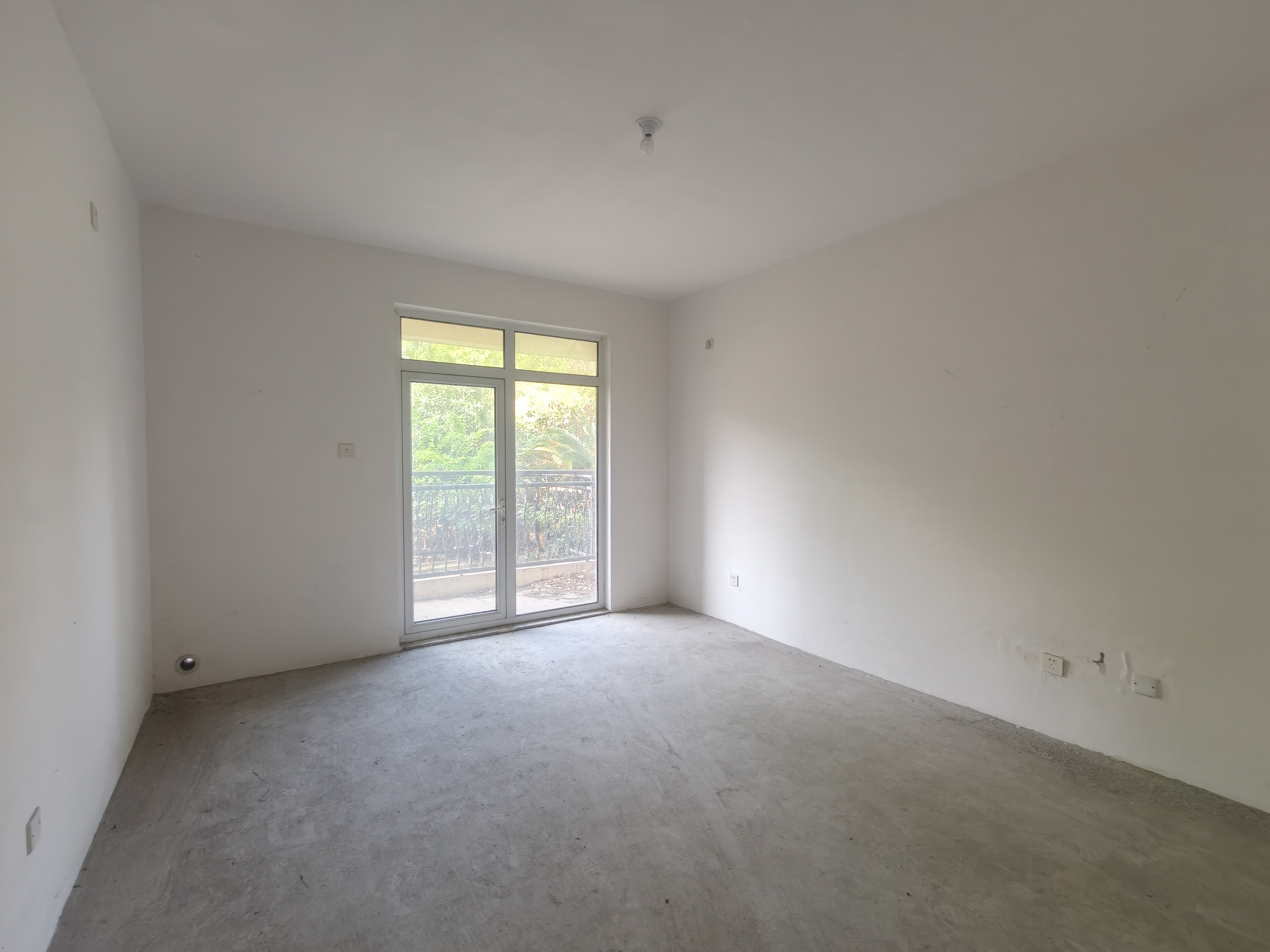 军山花园 3室2厅2卫 147m&sup2;