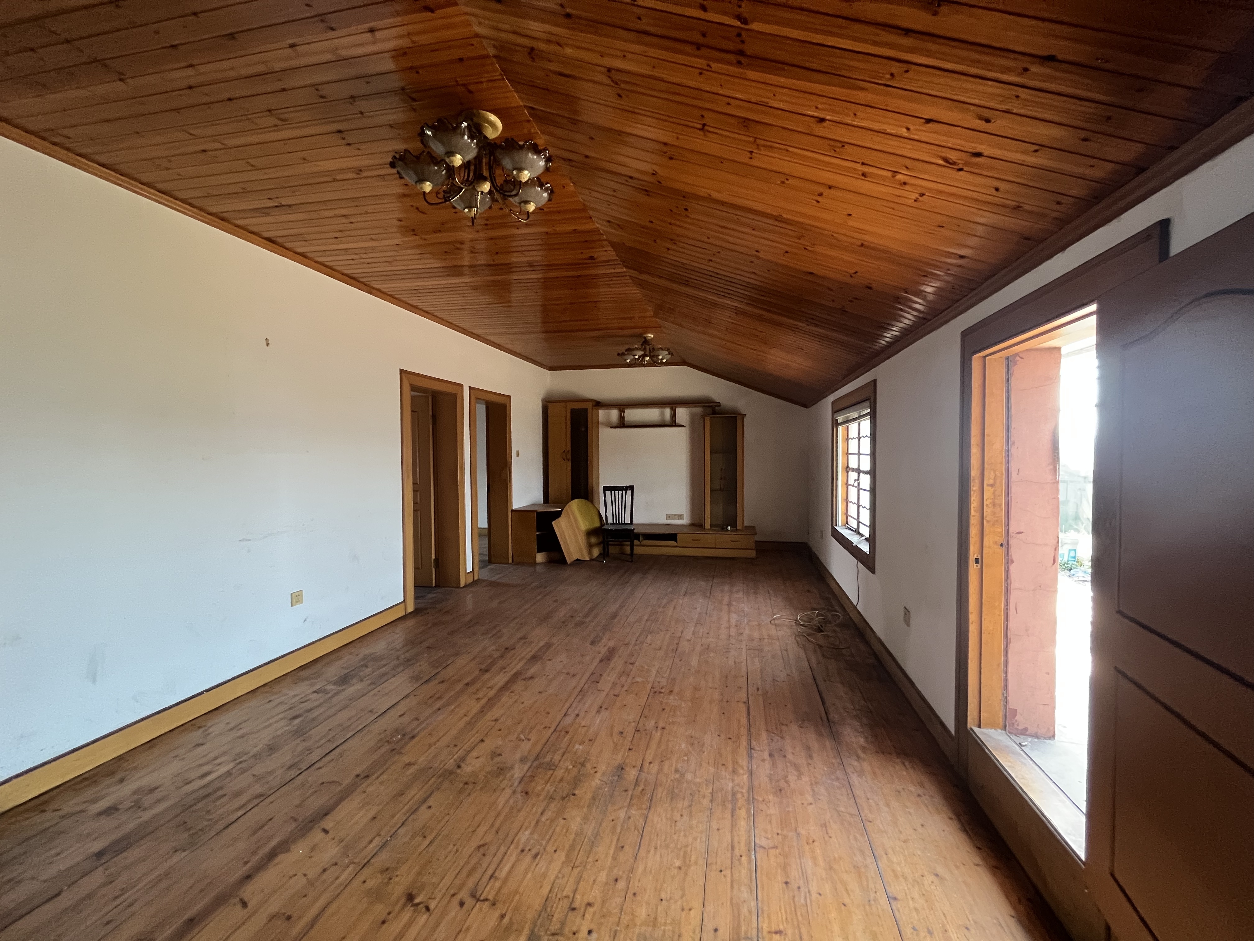 百花军宅苑 6室3厅2卫 120.81m&sup2;