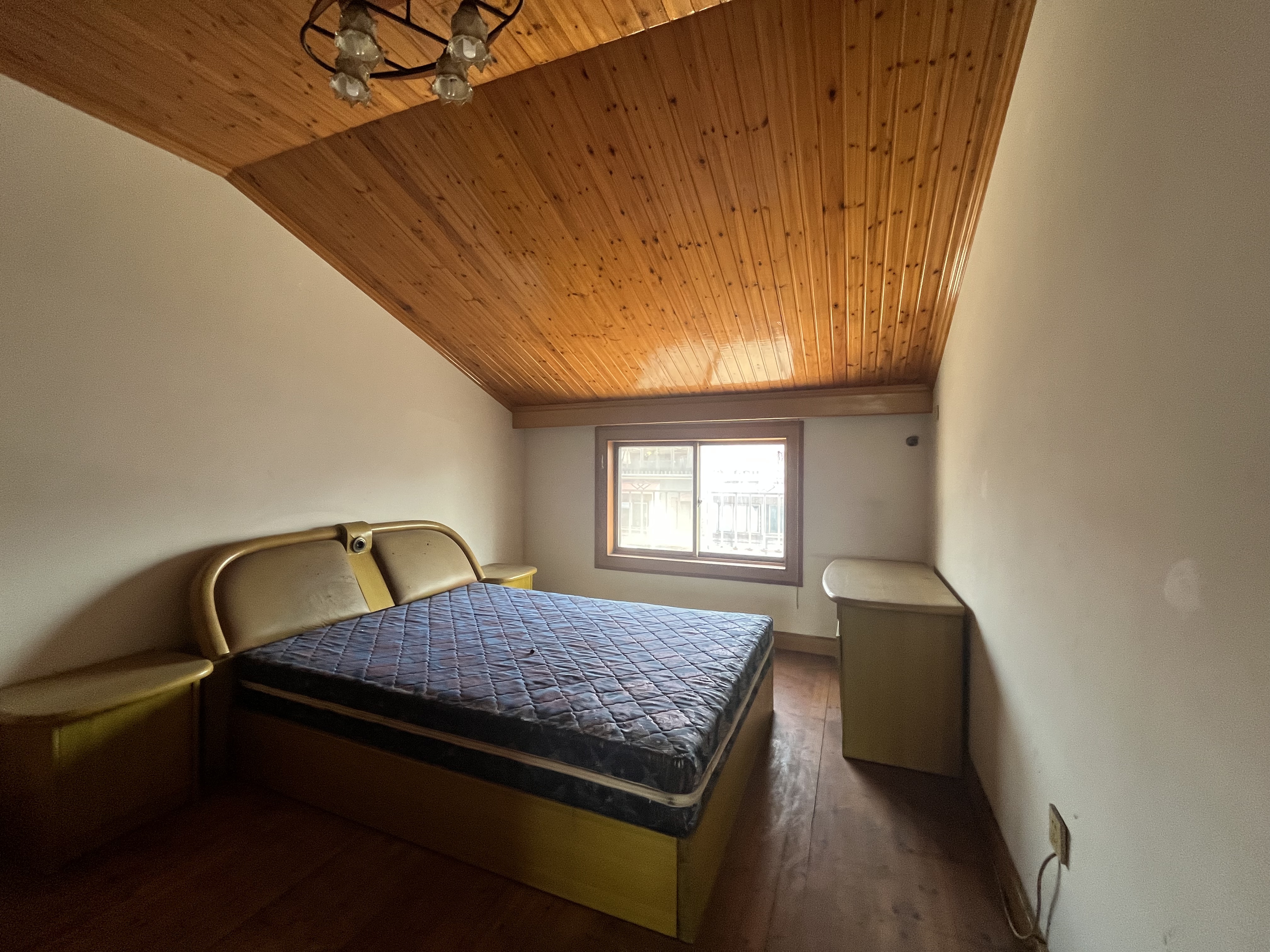 百花军宅苑 6室3厅2卫 120.81m&sup2;