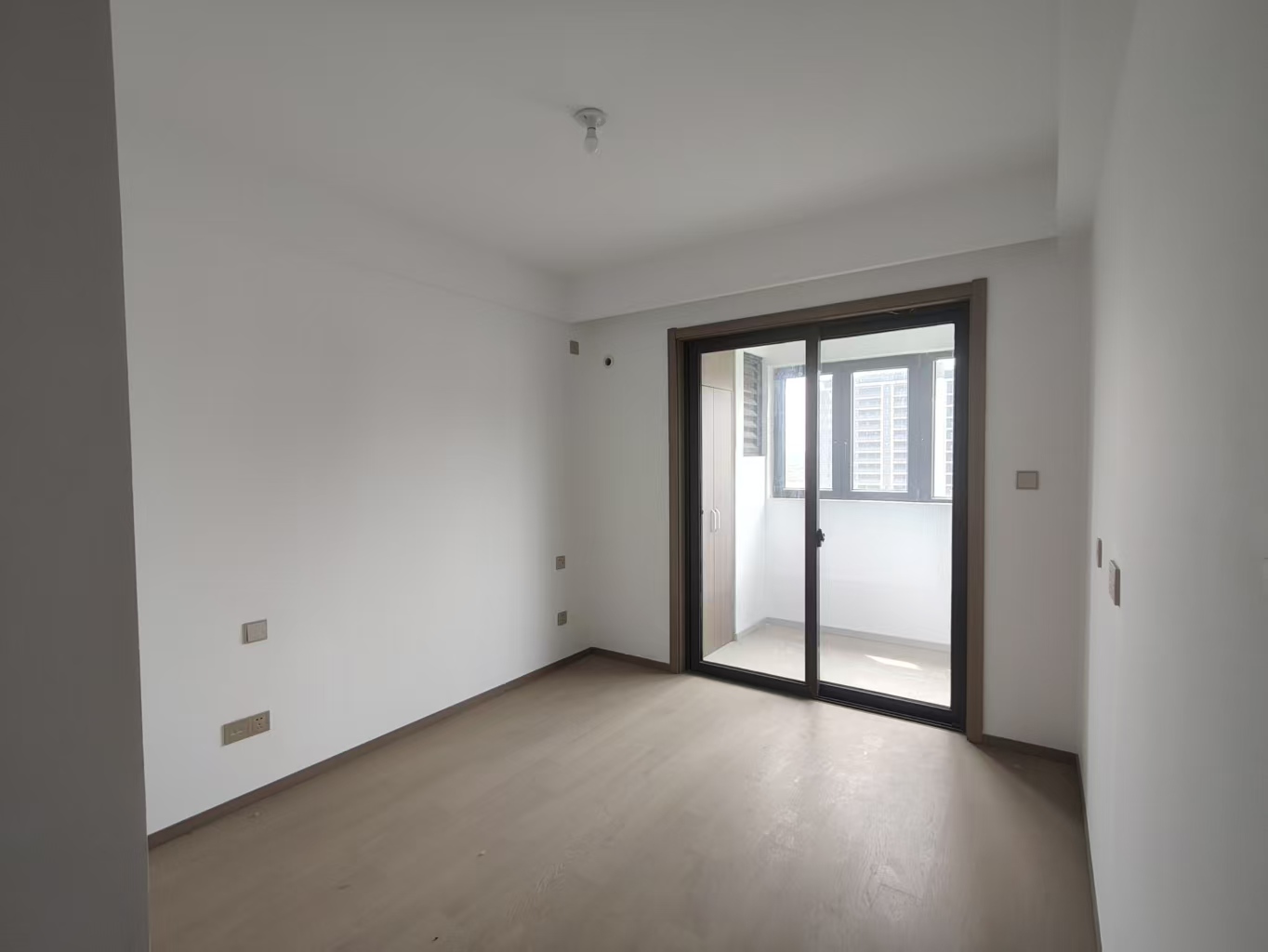 华禧铭苑 3室2厅2卫 110.00m&sup2;