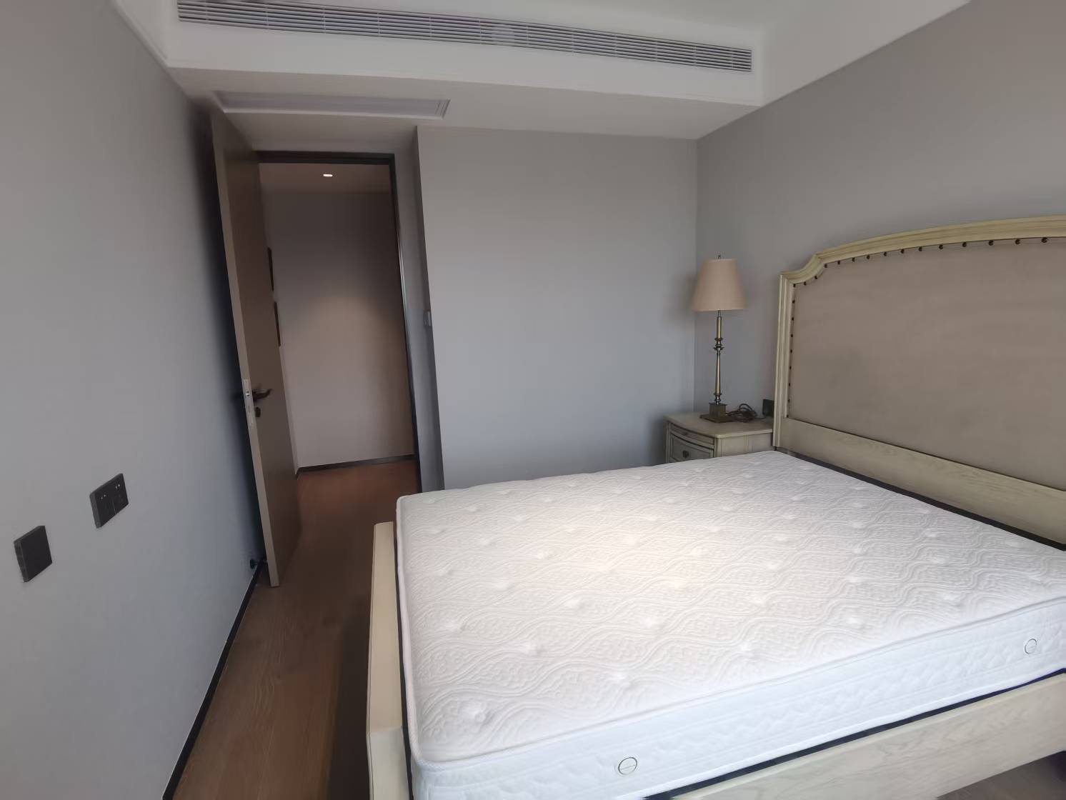 滨江道静园 3室2厅2卫 127m&sup2;