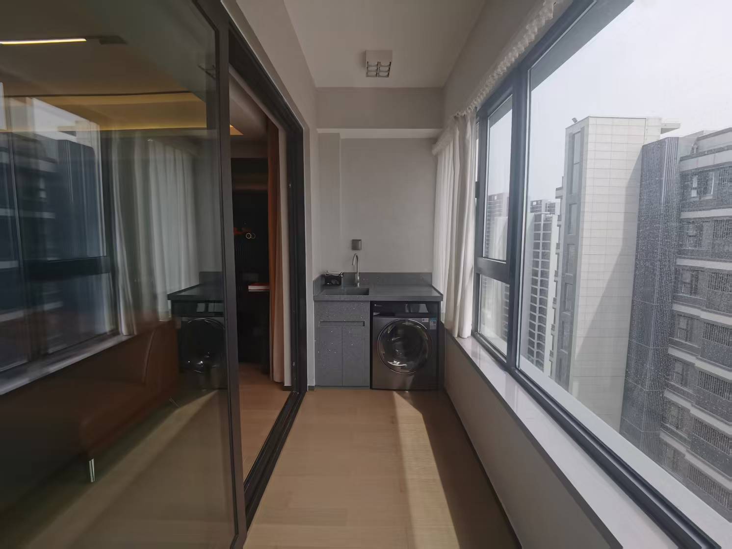 滨江道静园 3室2厅2卫 127m&sup2;