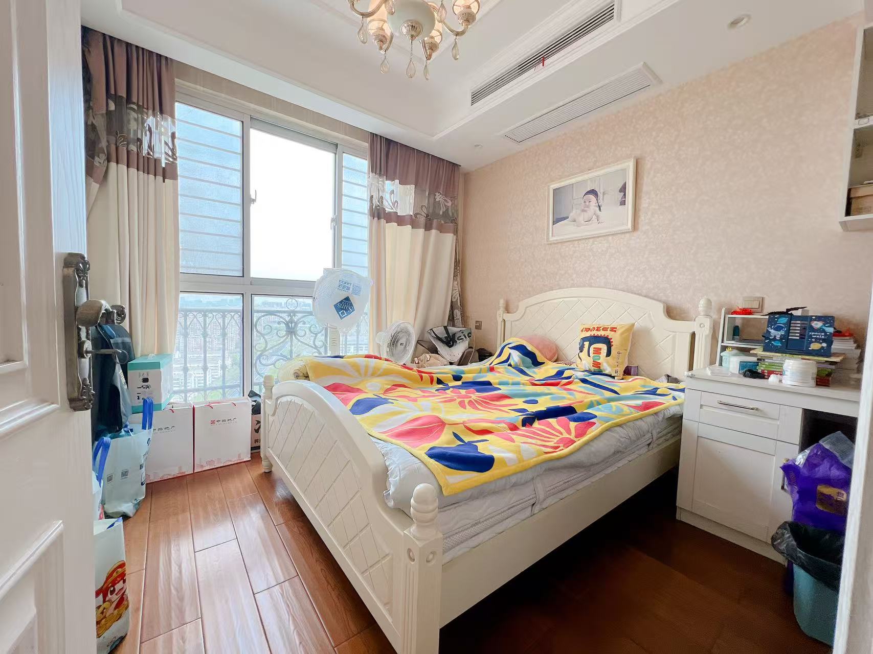 中南世纪花城二期 3室2厅1卫 114.29m&sup2;