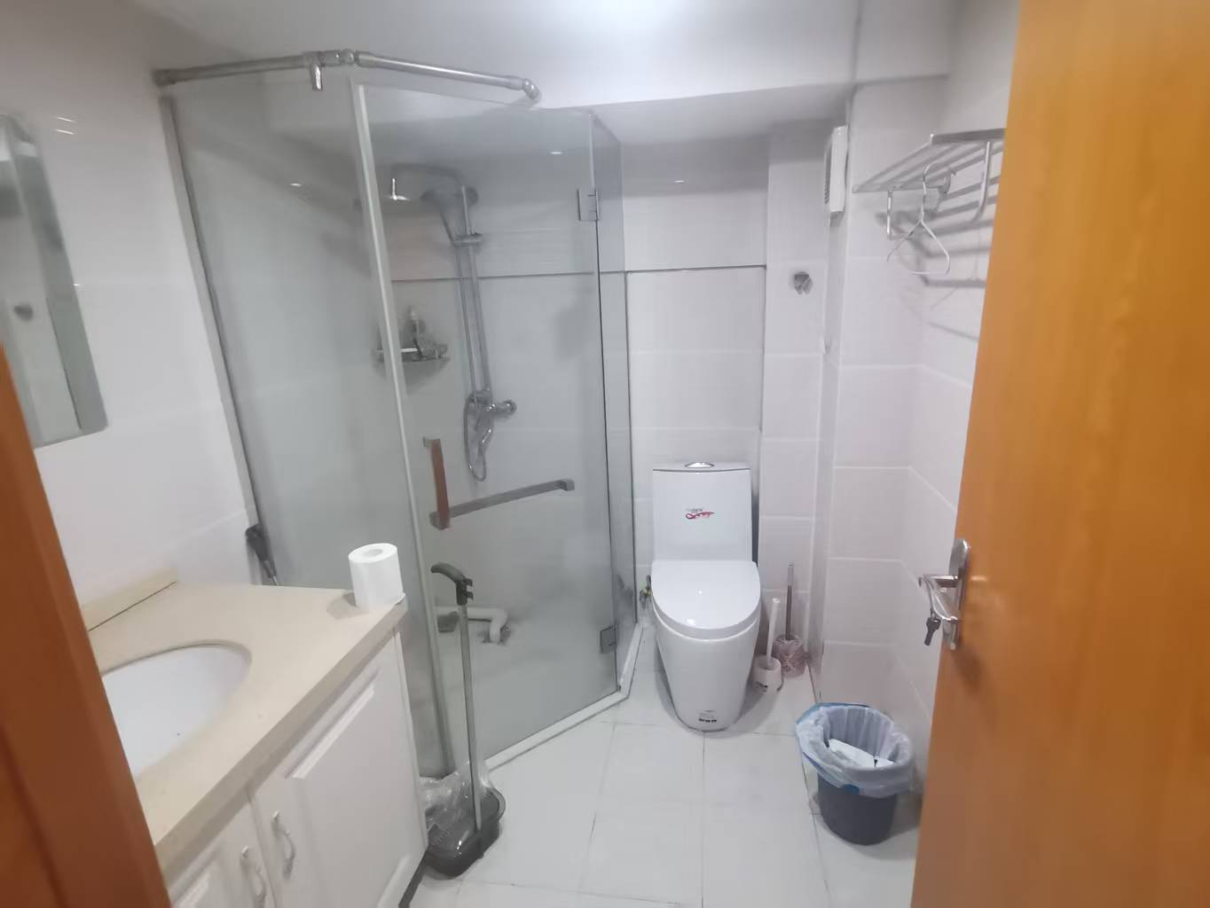 恒隆国际 2室1厅1卫 70m&sup2;