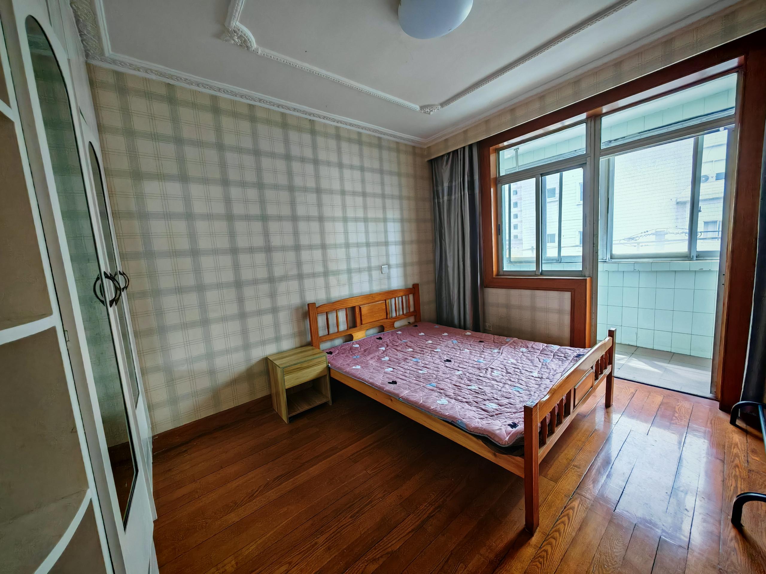 银花苑 2室1厅1卫 63m&sup2;