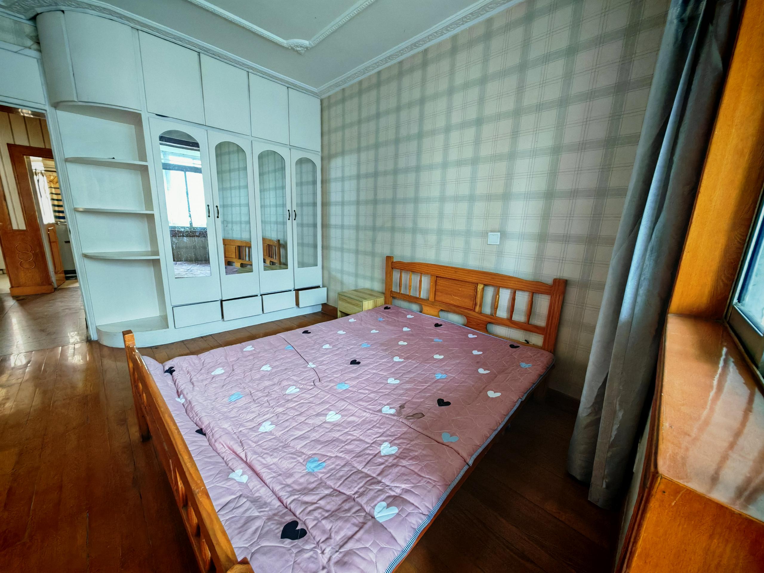 银花苑 2室1厅1卫 63m&sup2;