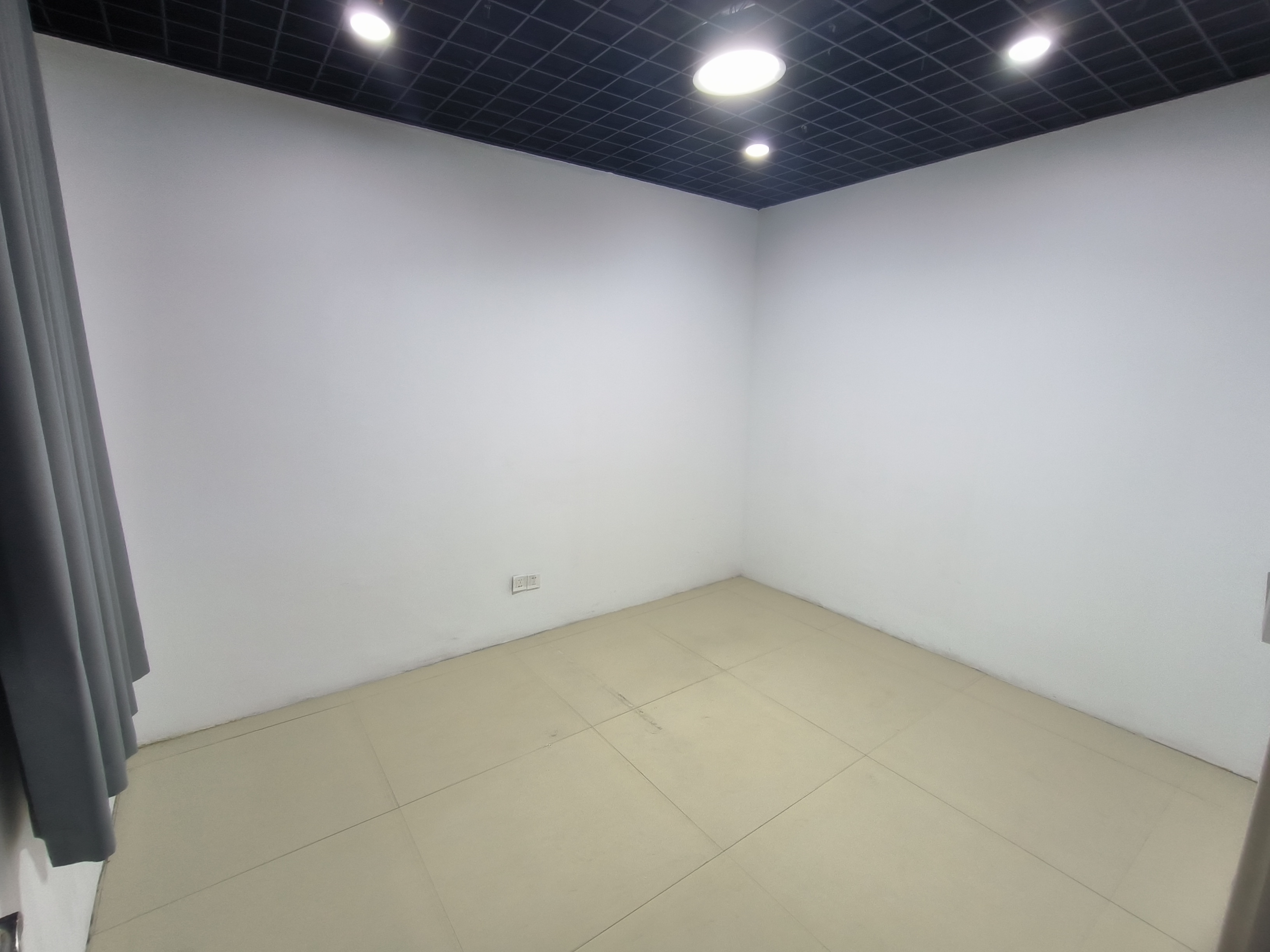 颐景苑 1室1厅1卫 180m&sup2;