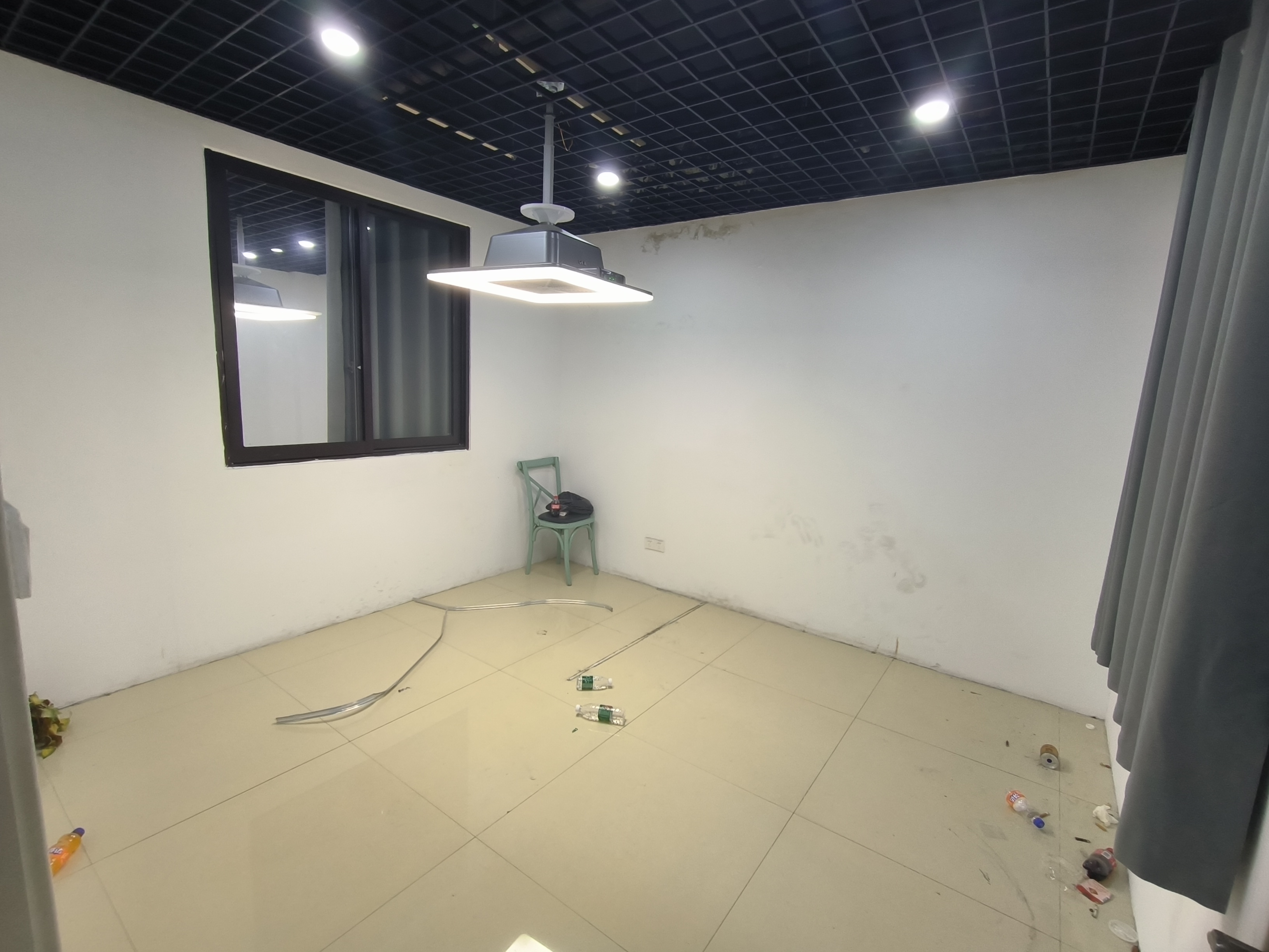 颐景苑 1室1厅1卫 180m&sup2;