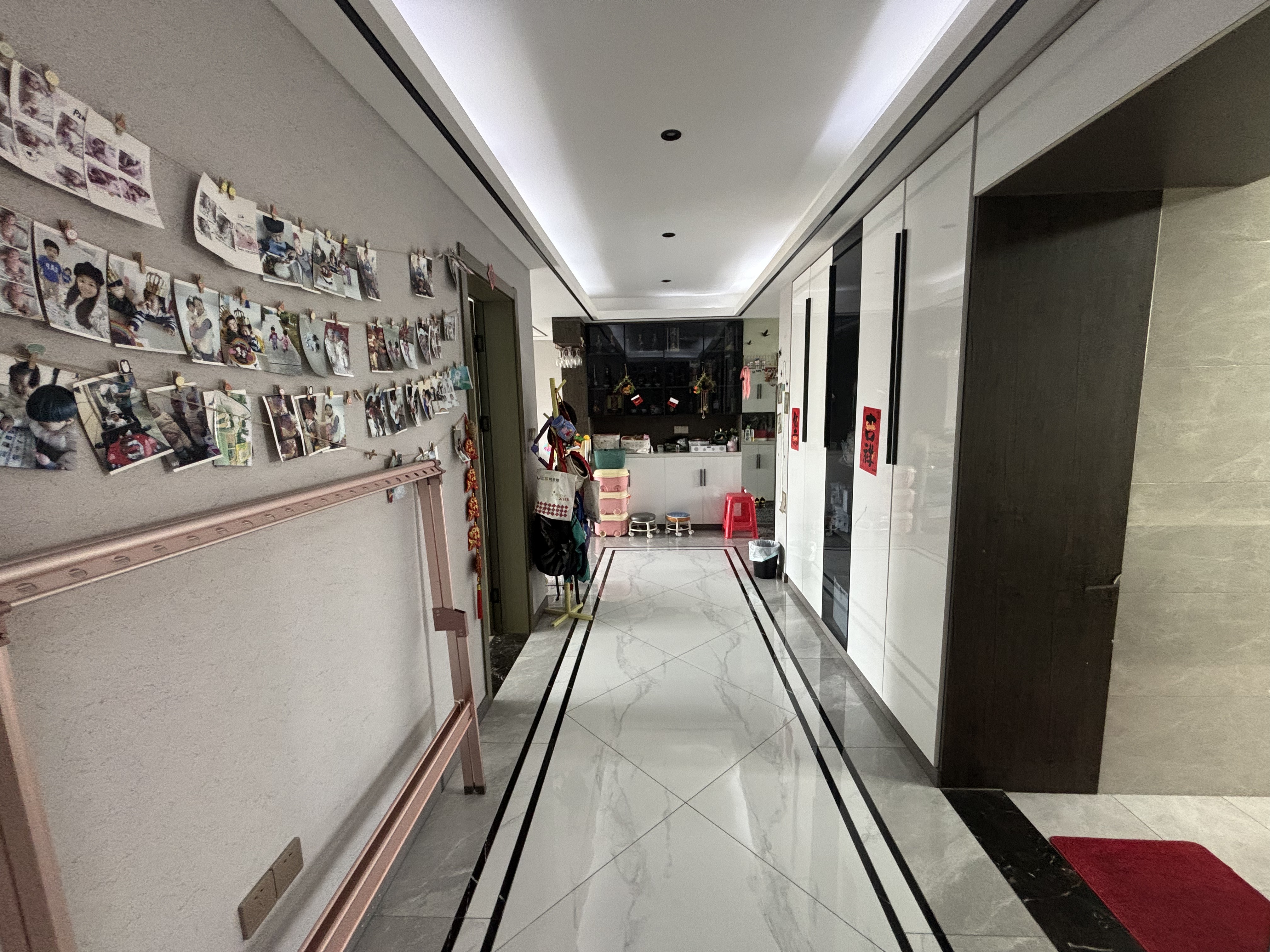 天霞苑 3室2厅2卫 137m&sup2;