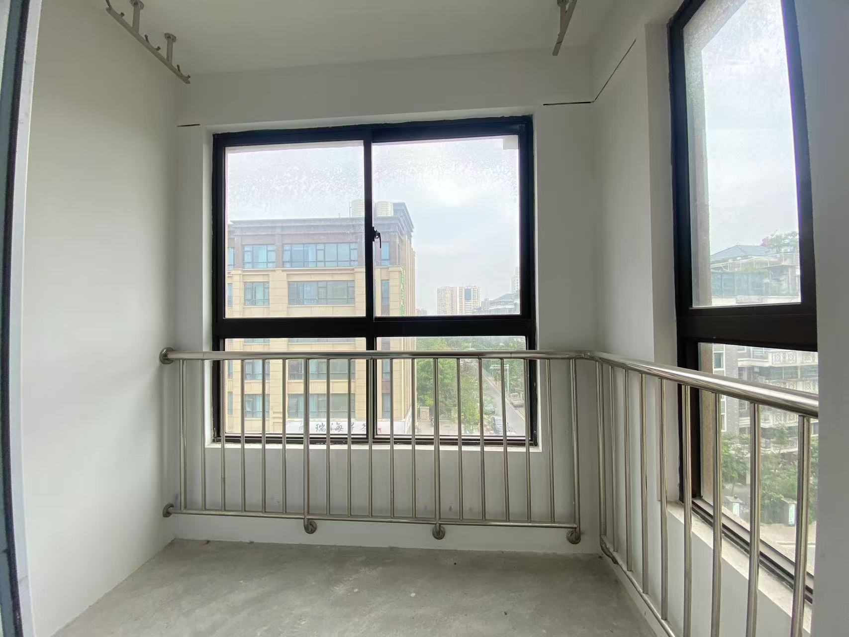 山芝庄新苑 3室1厅1卫 70.36m&sup2;