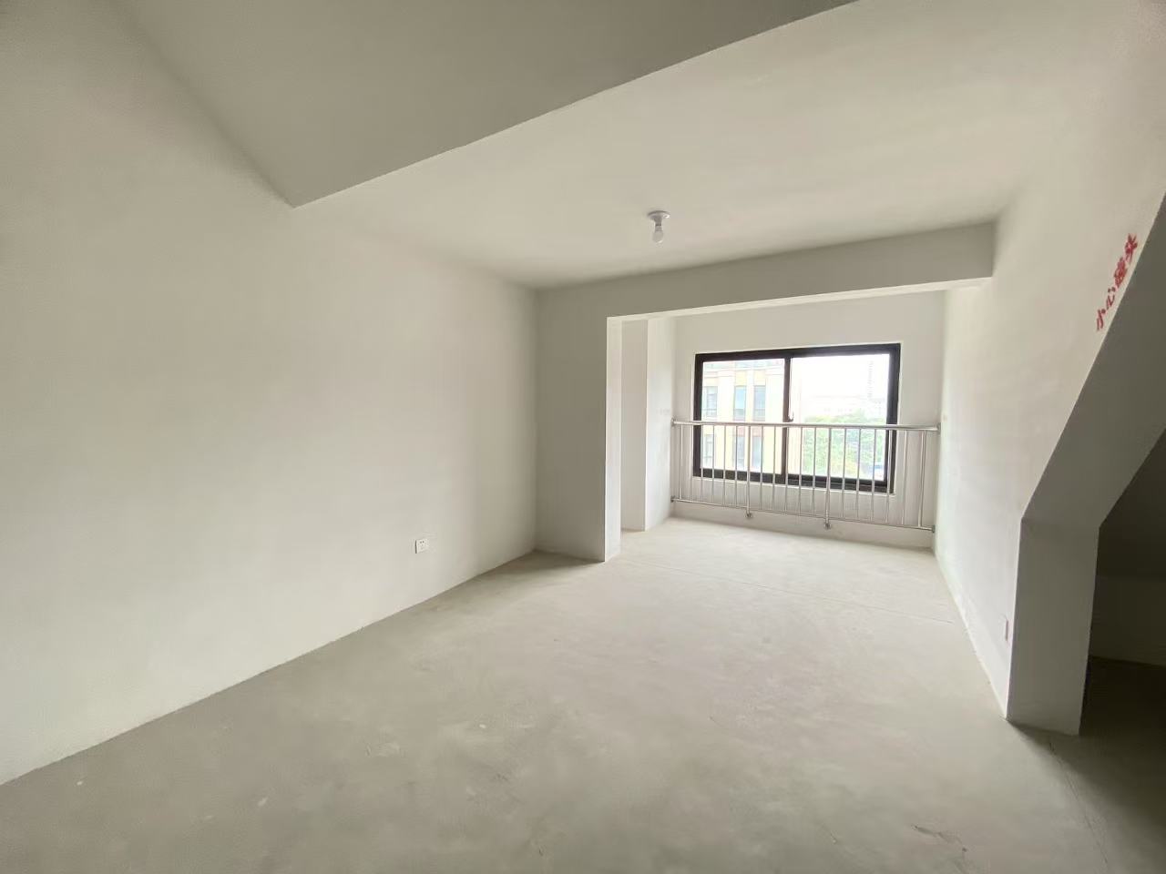 山芝庄新苑 3室1厅1卫 70.36m&sup2;