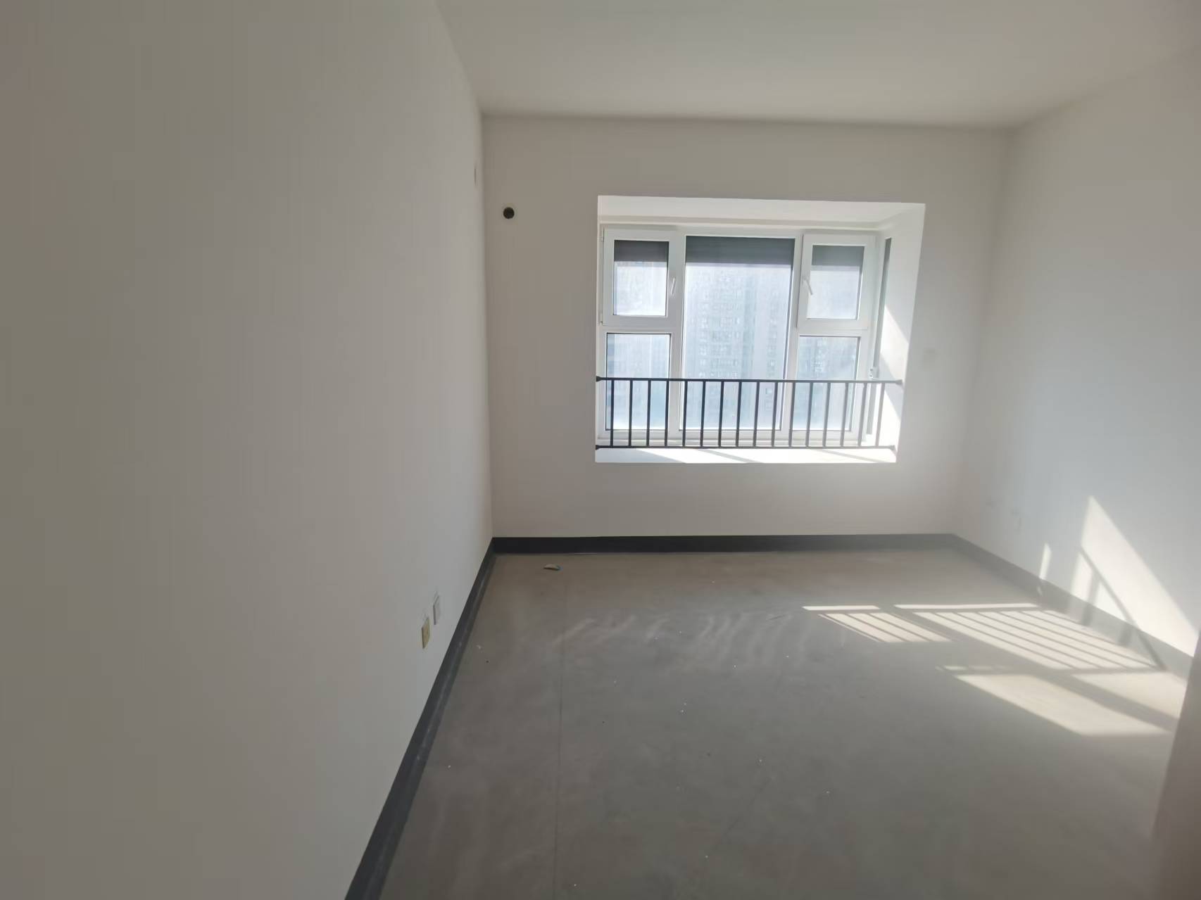 世茂新界 3室2厅2卫 121.08m&sup2;