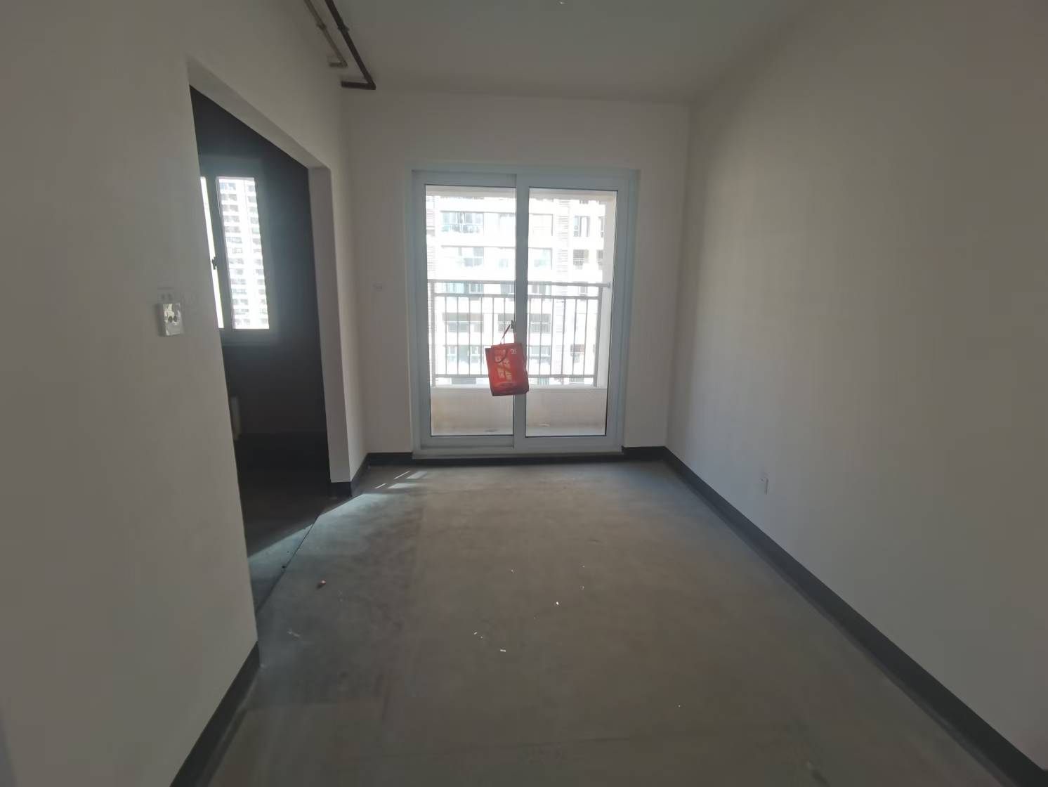 世茂新界 3室2厅2卫 121.08m&sup2;