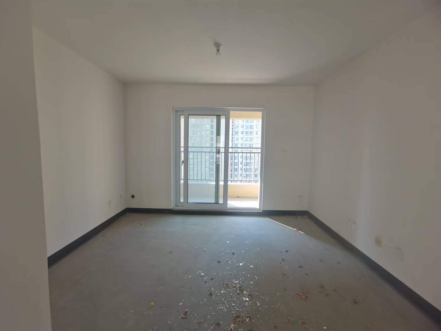 世茂新界 3室2厅2卫 121.08m&sup2;