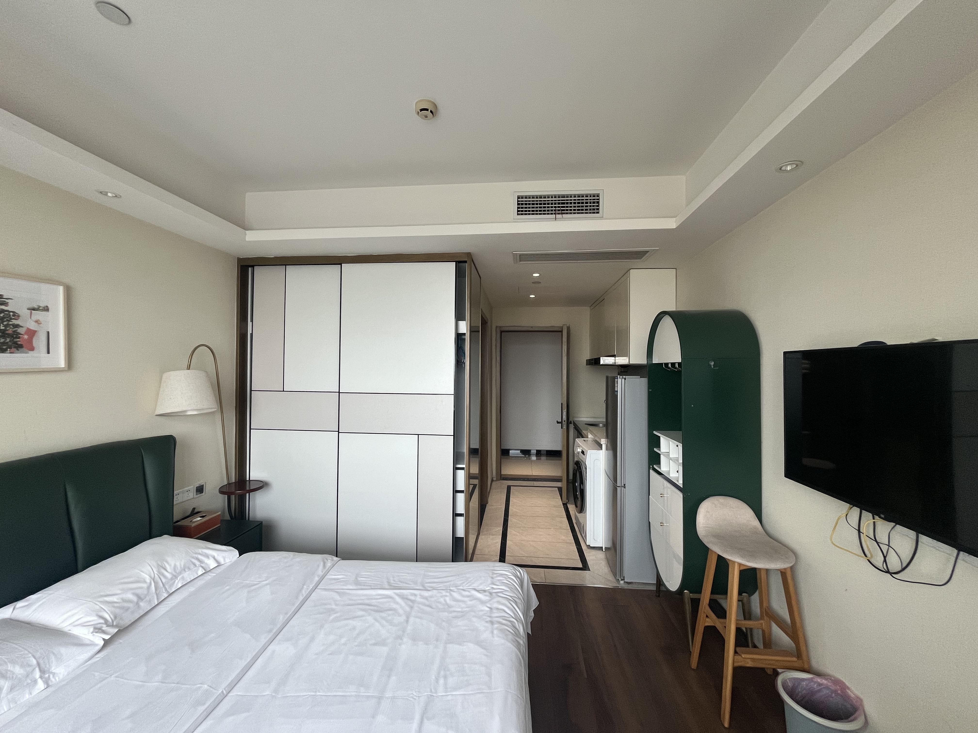 中港金座 1室1厅1卫 42.00m&sup2;
