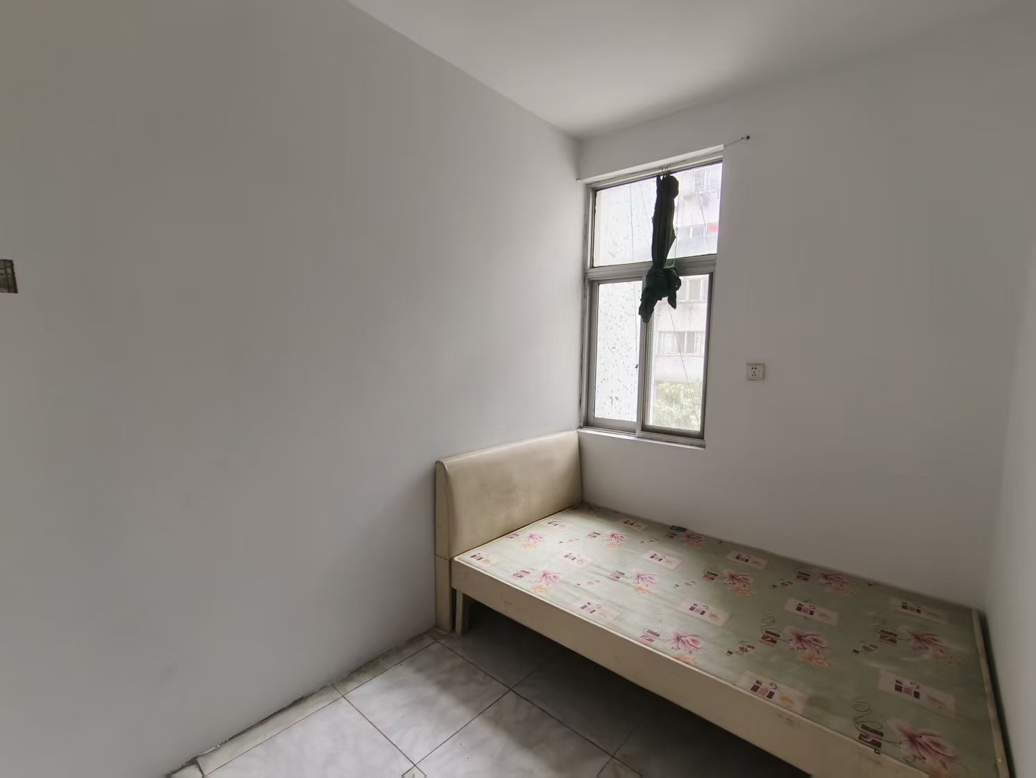 金和小区 3室2厅1卫 98m&sup2;