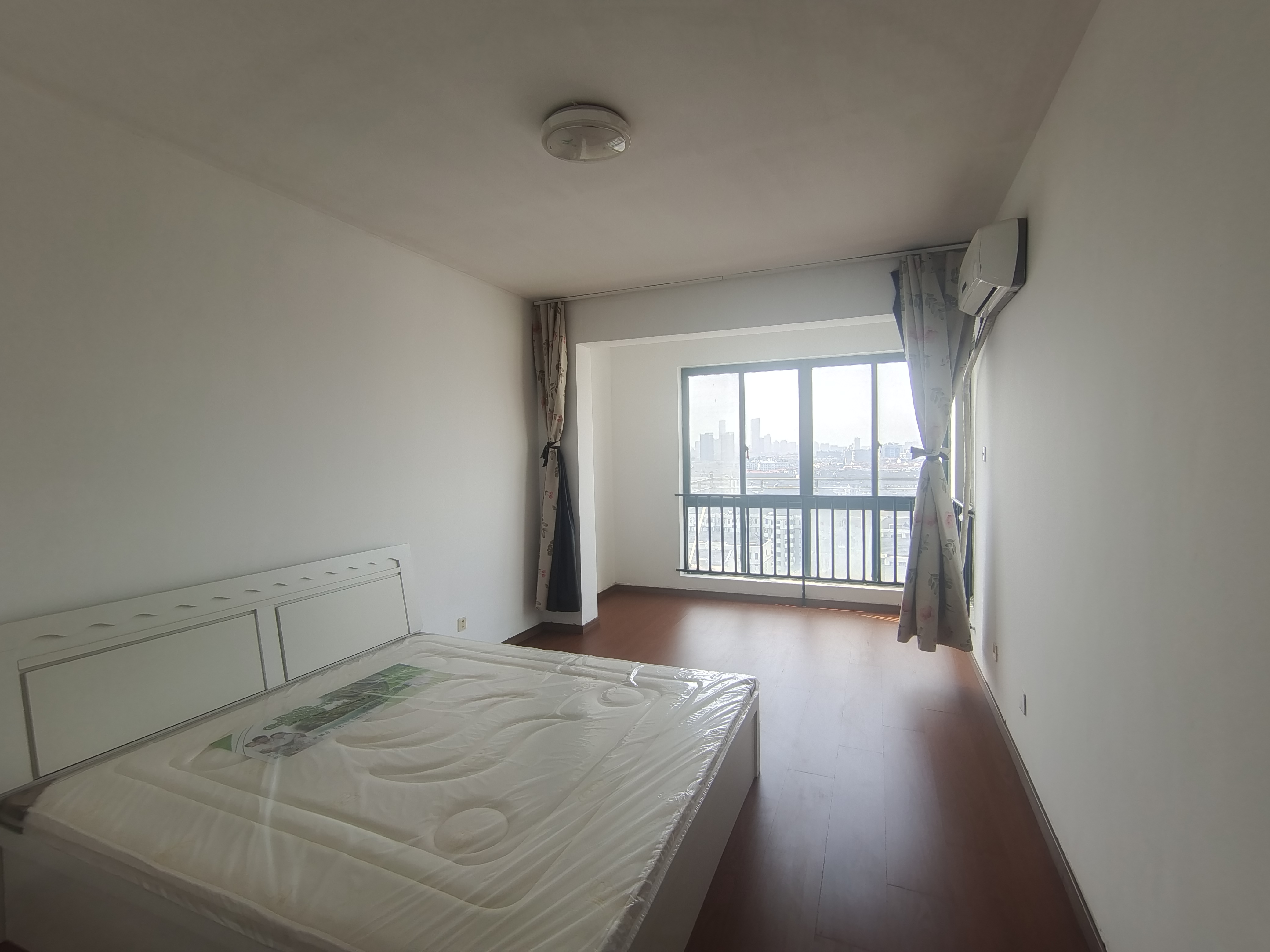 南方公寓 4室1厅1卫 147.00m&sup2;