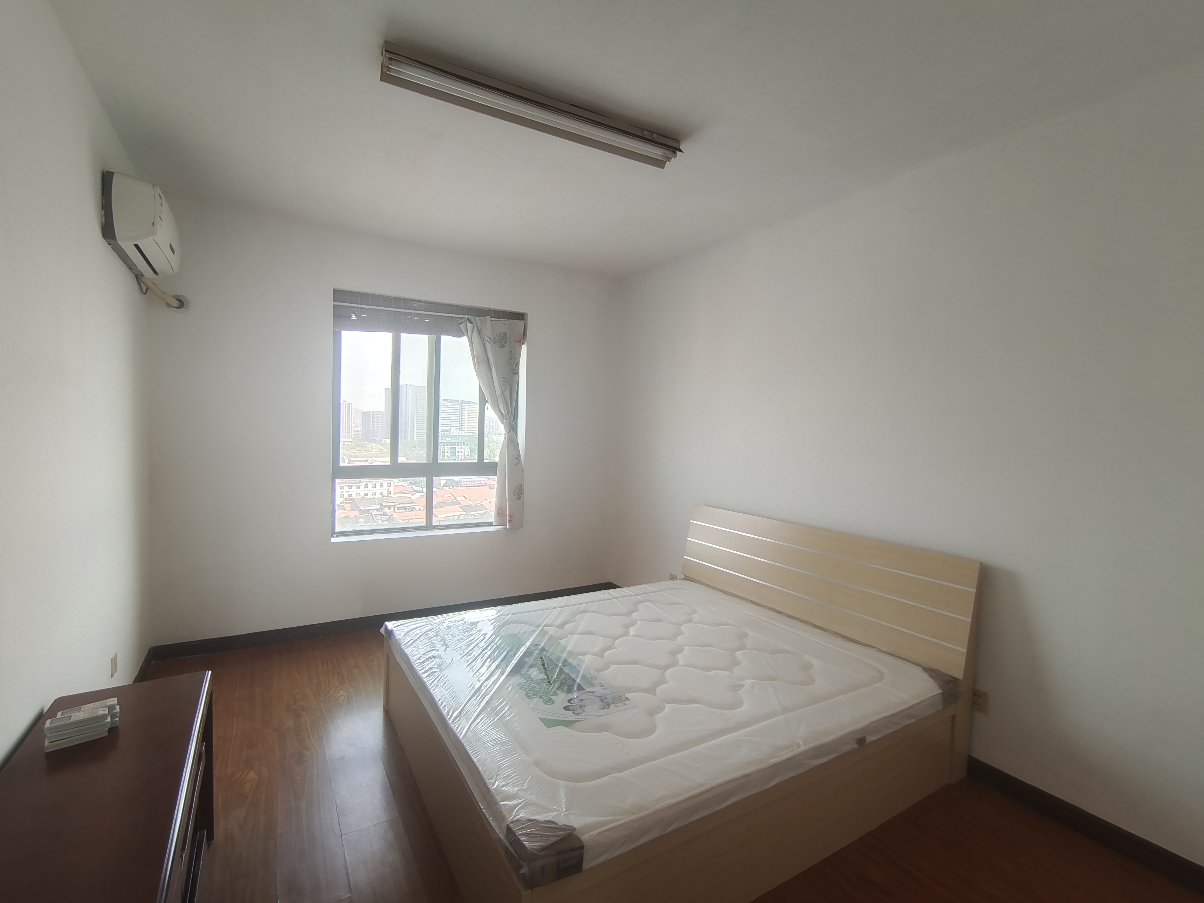 南方公寓 4室1厅1卫 147.00m&sup2;