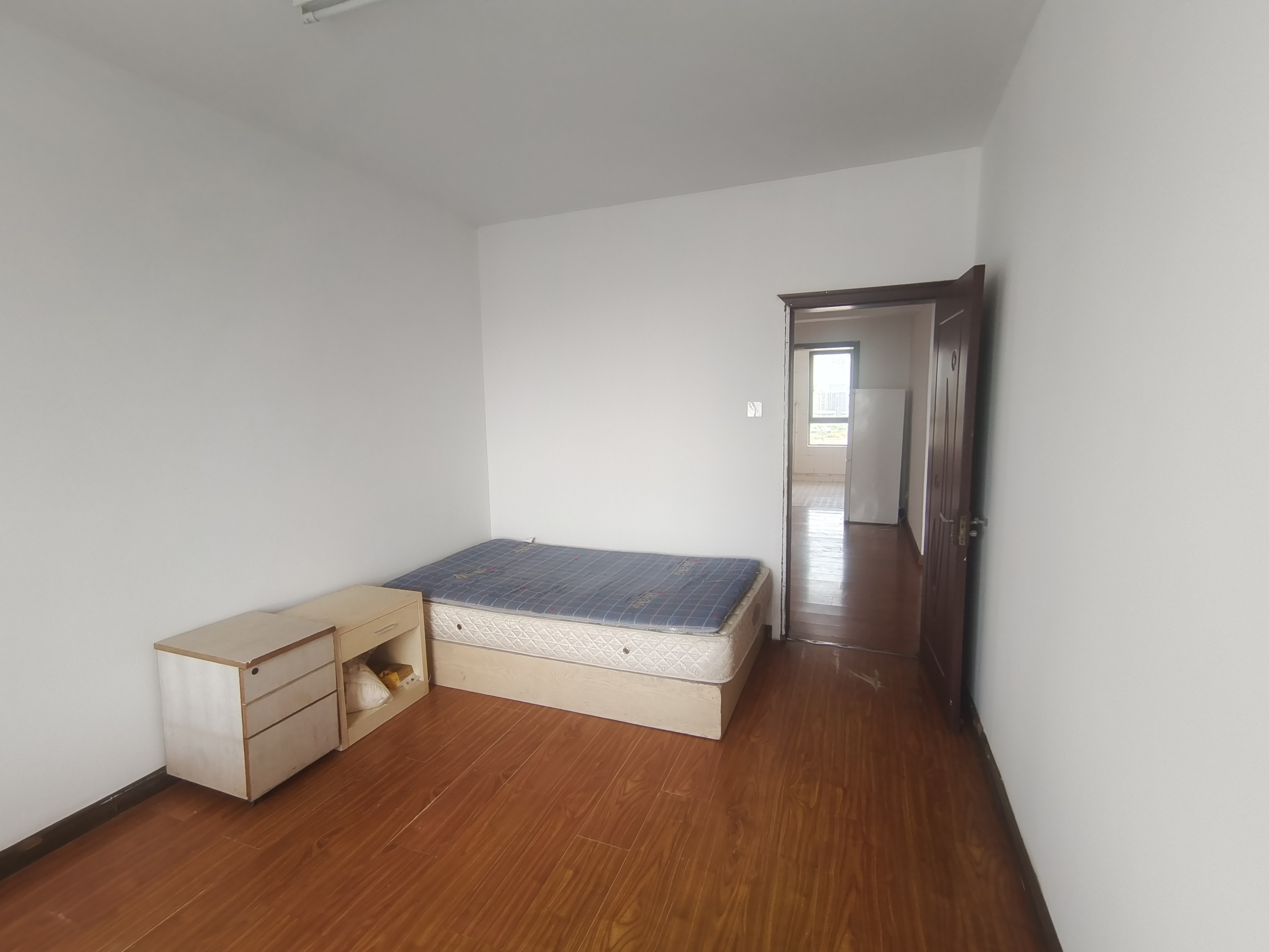 南方公寓 4室1厅1卫 147.00m&sup2;