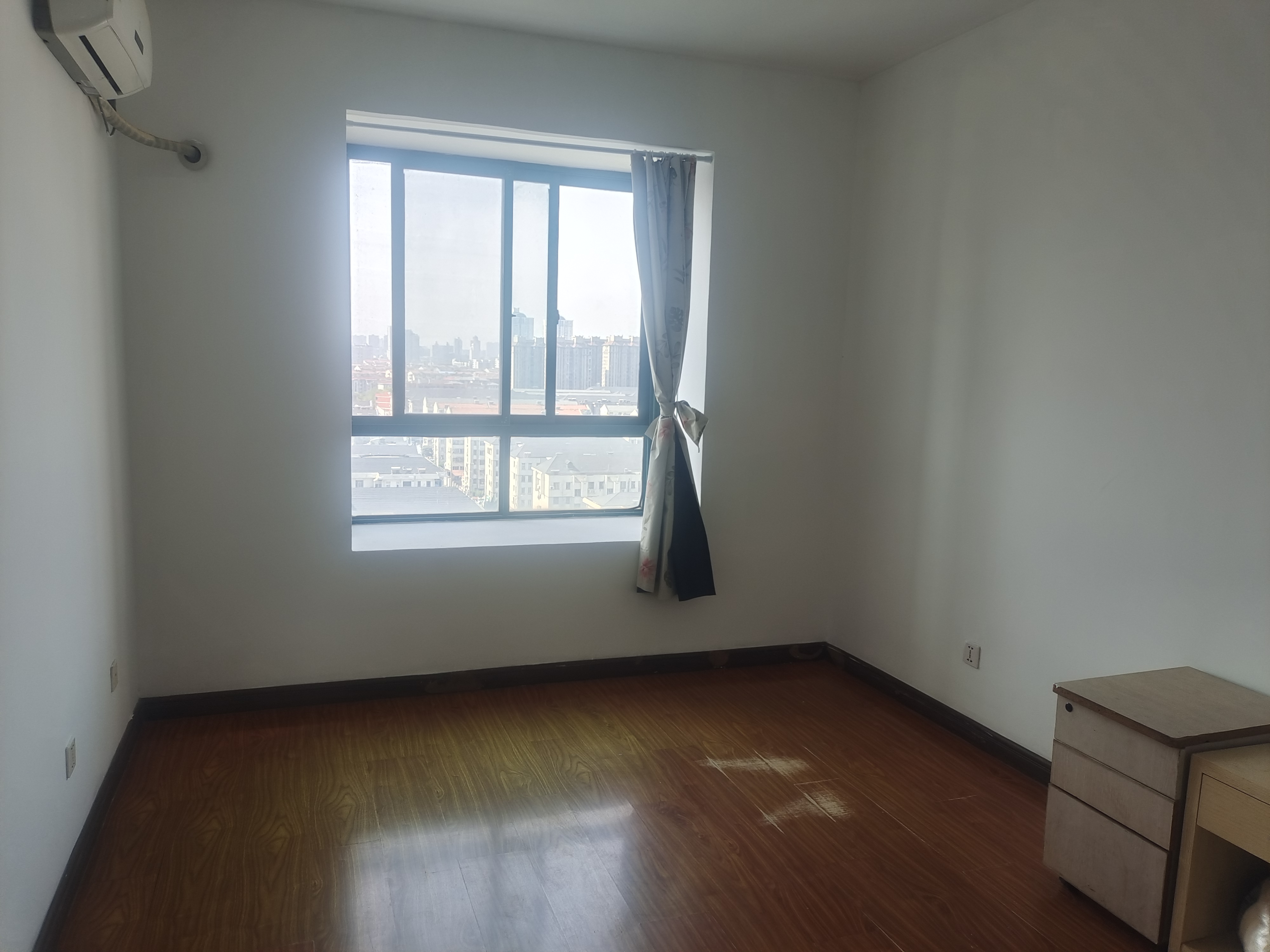 南方公寓 4室1厅1卫 147.00m&sup2;