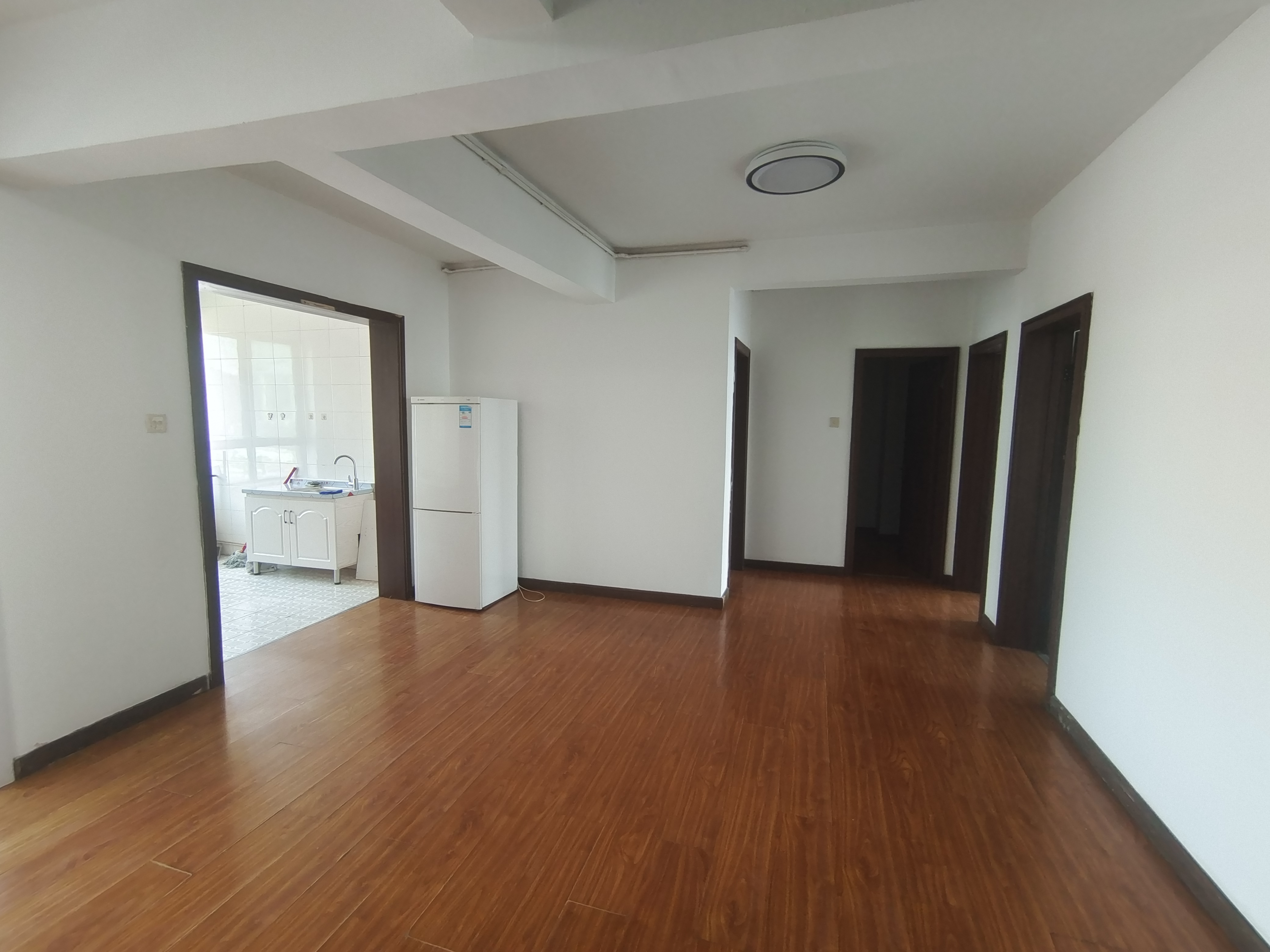 南方公寓 4室1厅1卫 147.00m&sup2;
