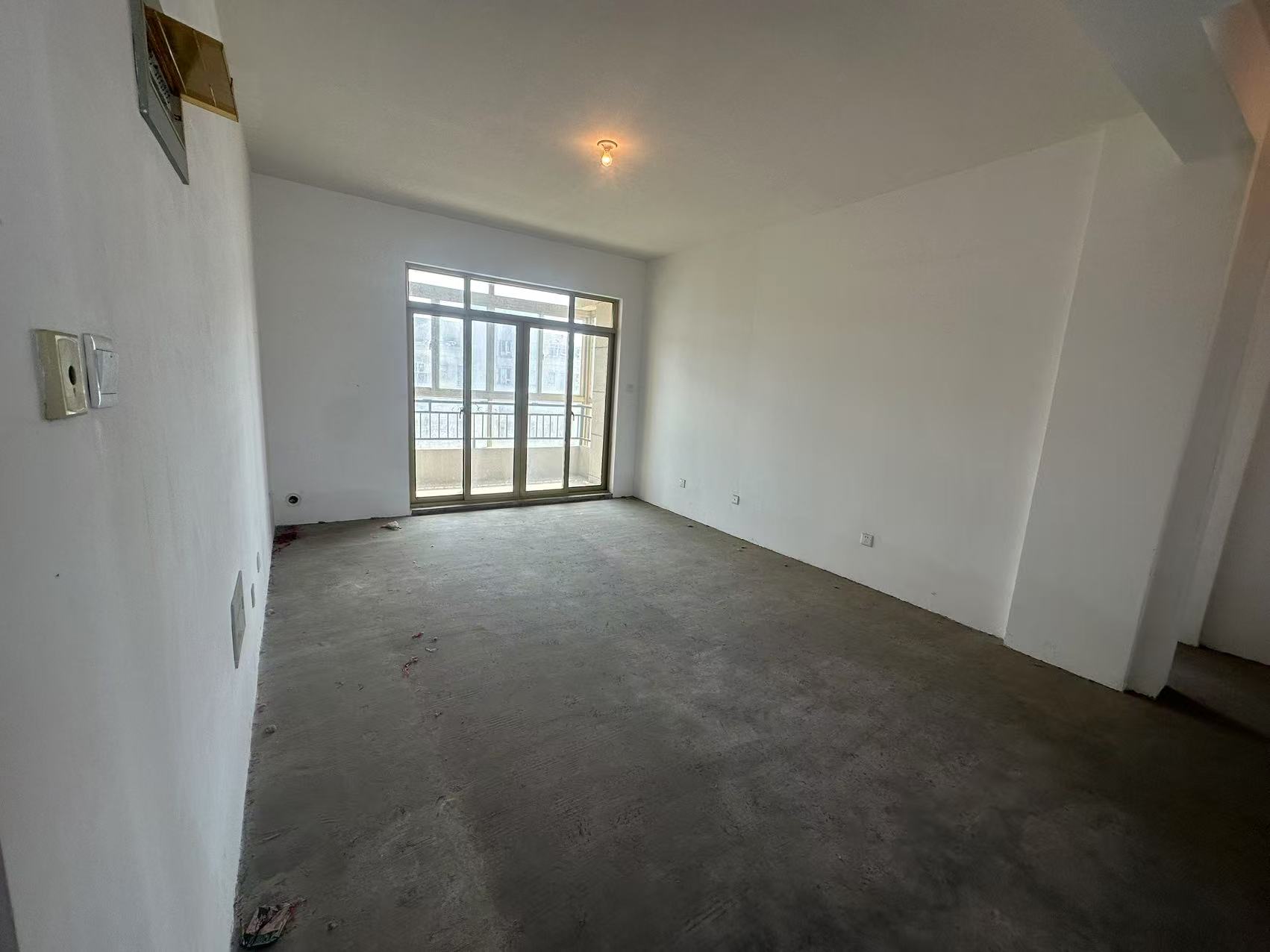 恒盛豪庭 2室2厅2卫 110m²
