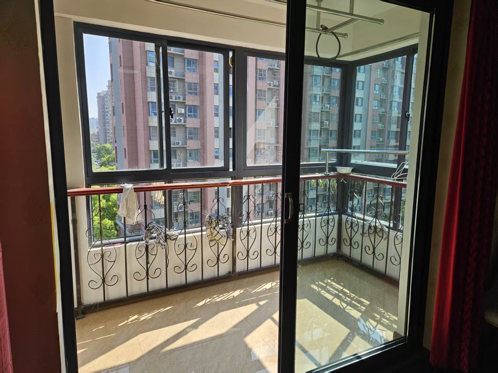炜赋花苑 2室2厅1卫 91m&sup2;
