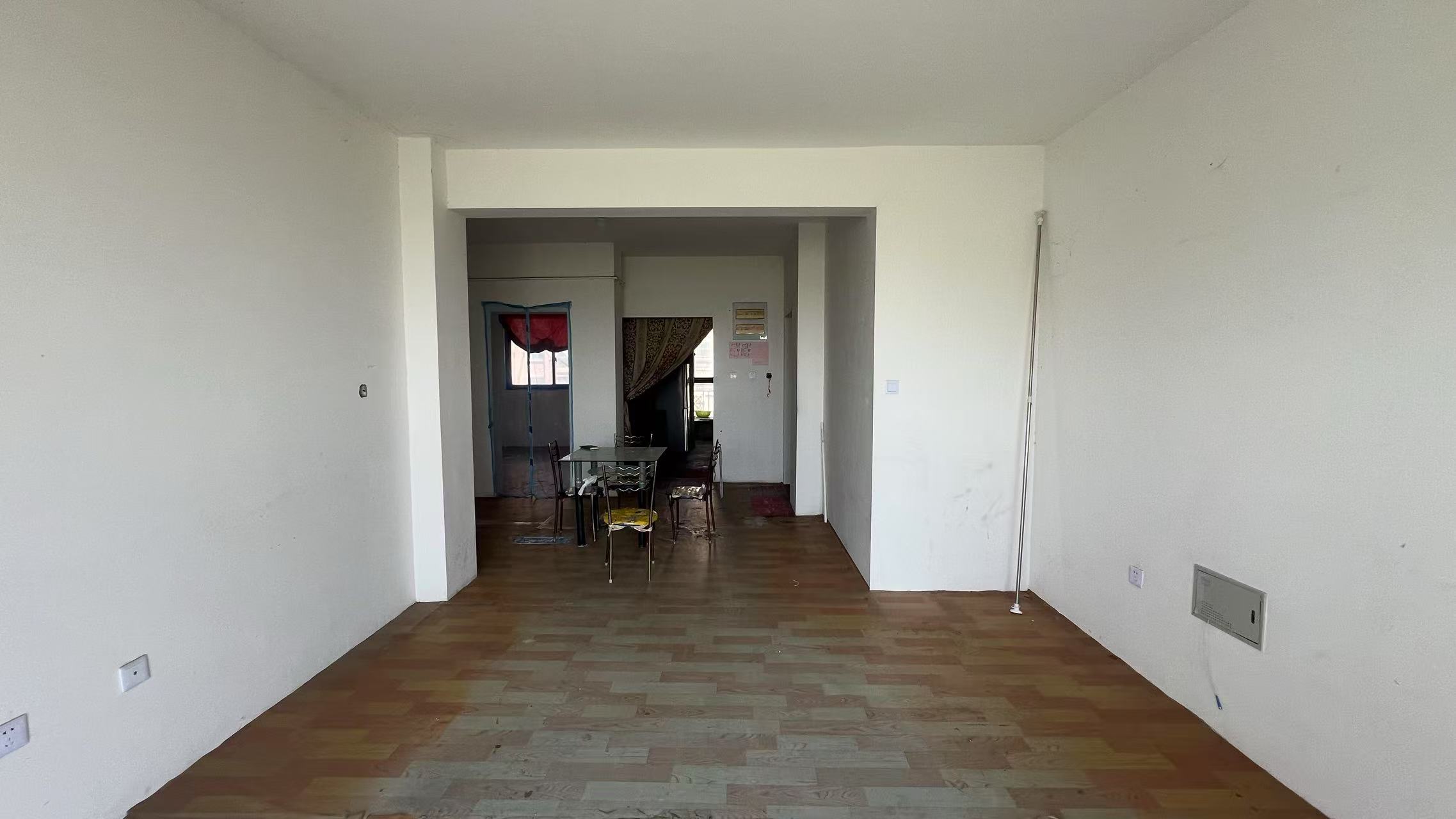 金泰花苑D区 2室1厅1卫 97m&sup2;