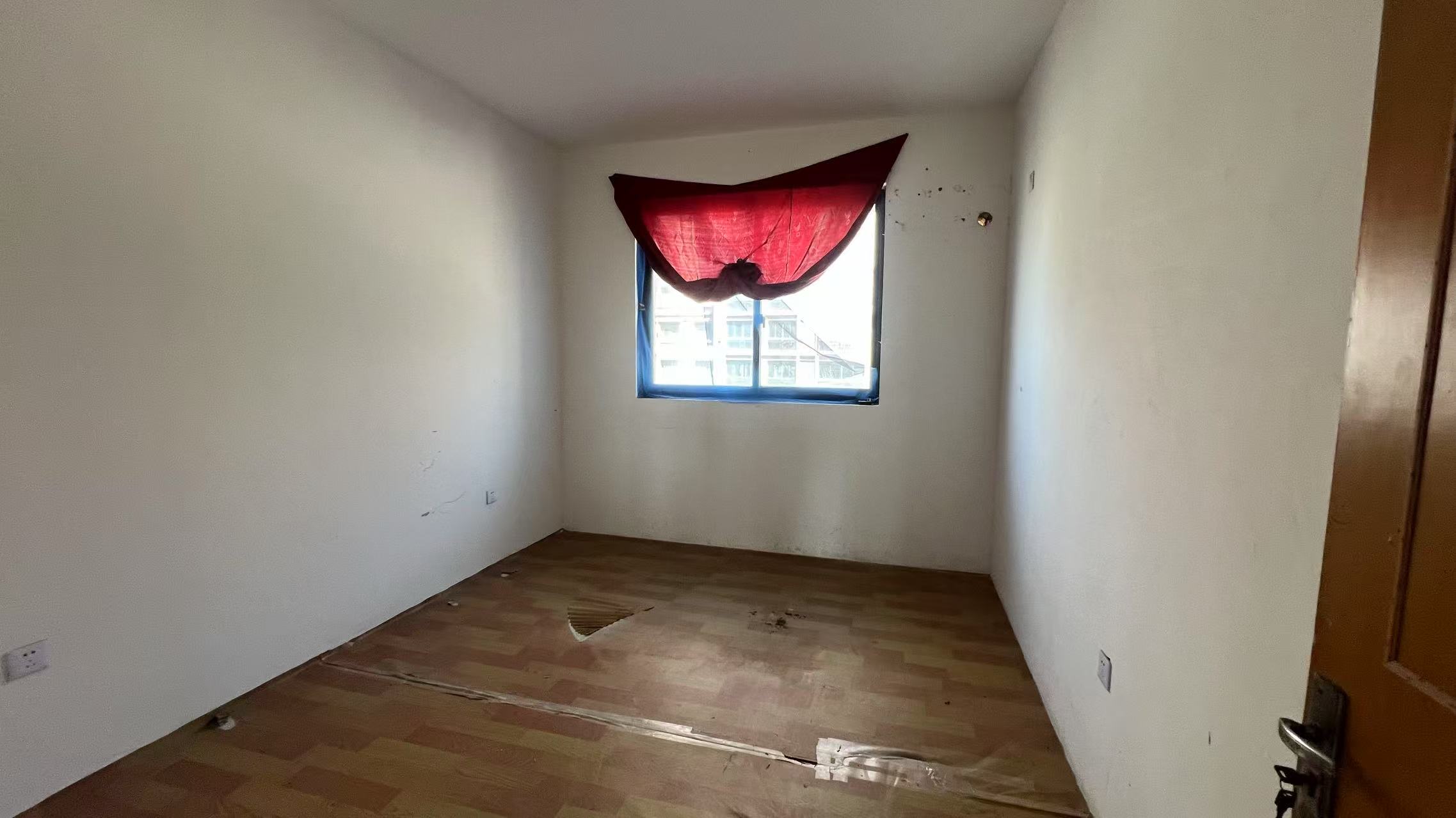 金泰花苑D区 2室1厅1卫 97m&sup2;