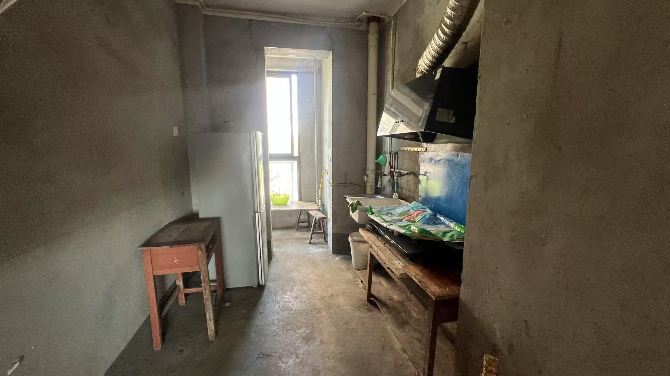 金泰花苑D区 2室1厅1卫 97m&sup2;