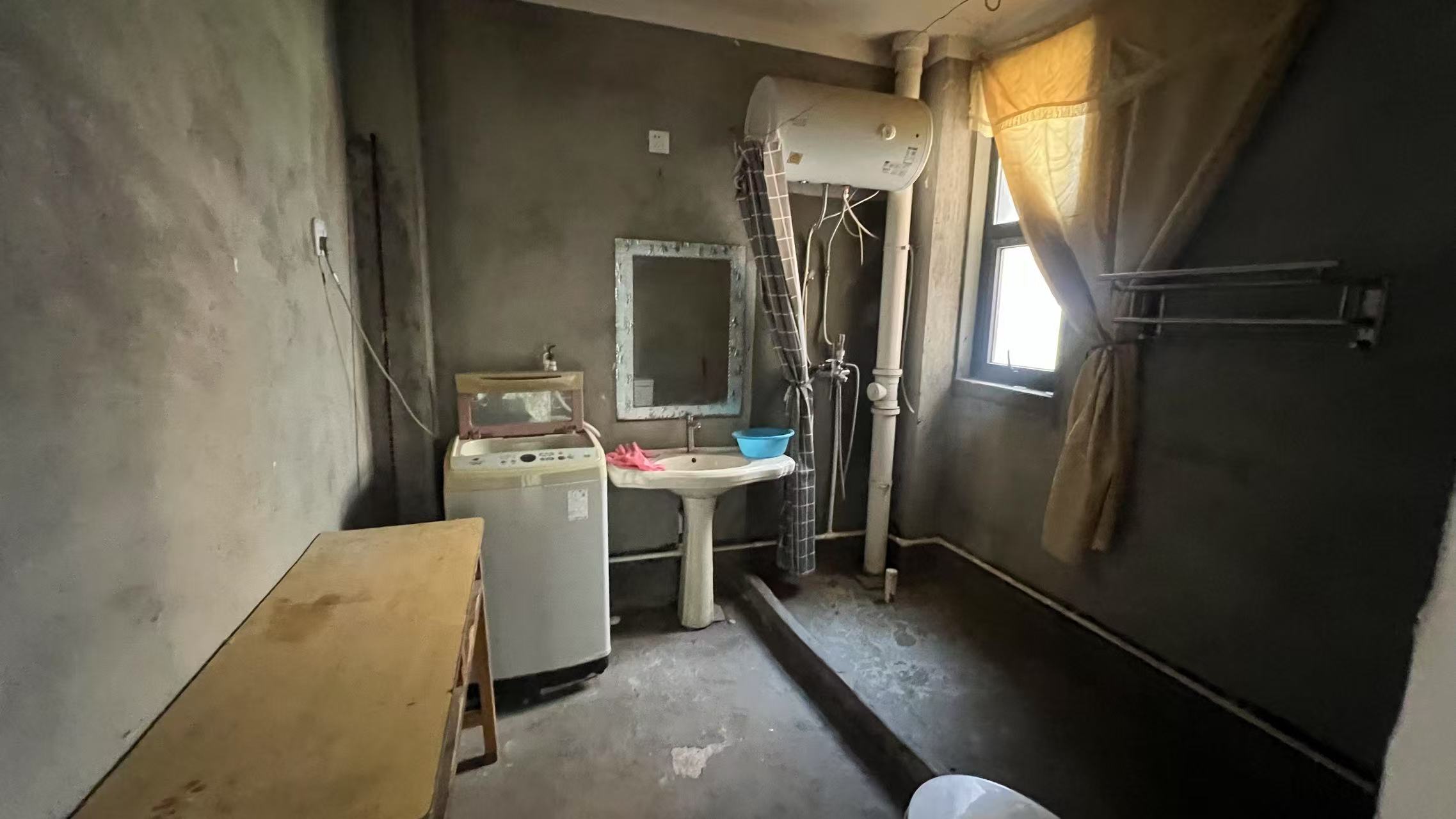 金泰花苑D区 2室1厅1卫 97m&sup2;