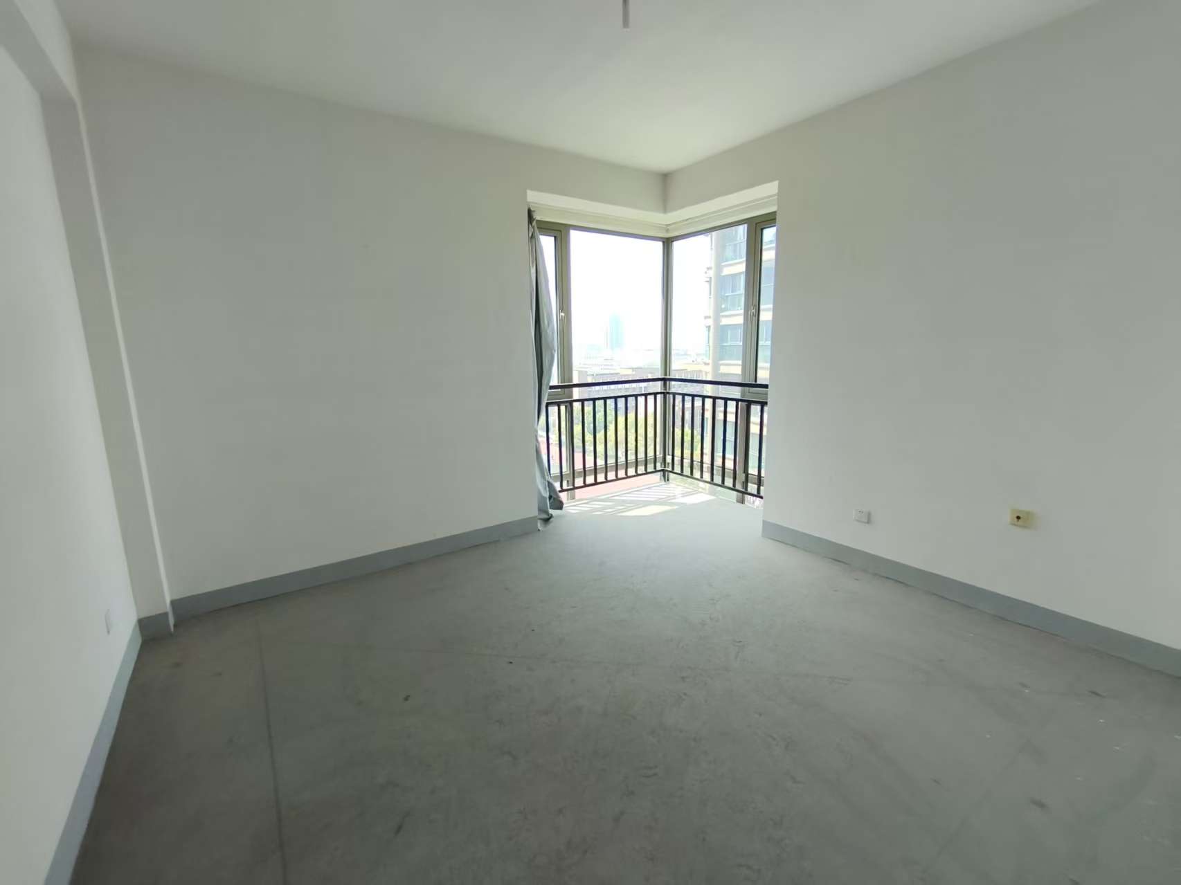 绿城玉兰公寓 3室2厅1卫 130.7m&sup2;