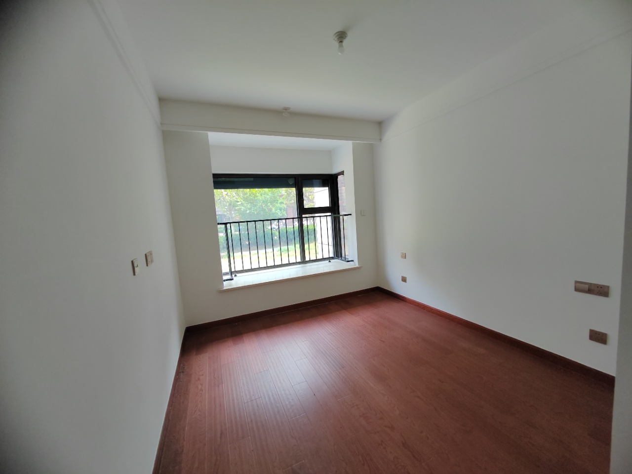 林肯公园 4室2厅2卫 239.92m&sup2;