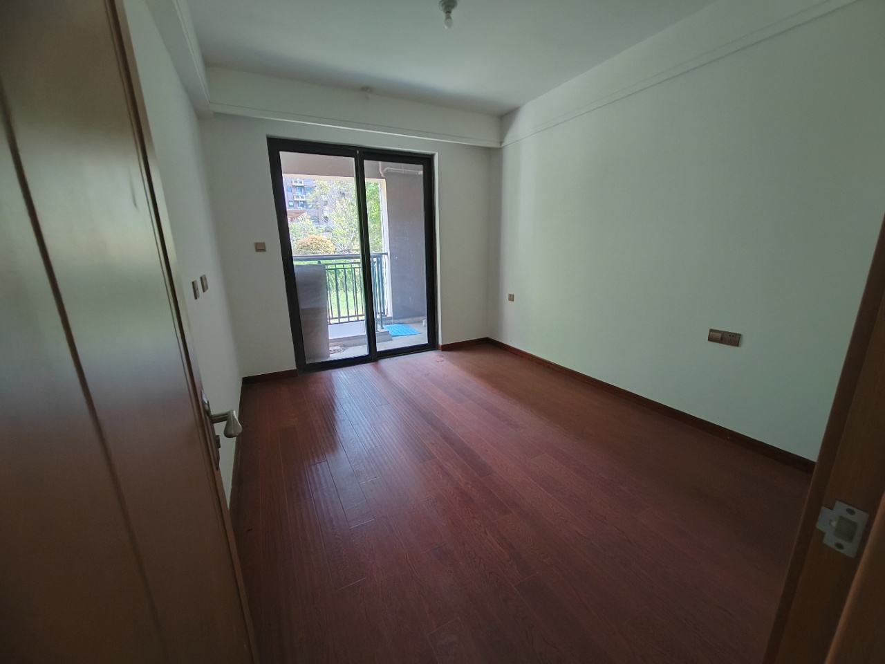 林肯公园 4室2厅2卫 239.92m&sup2;