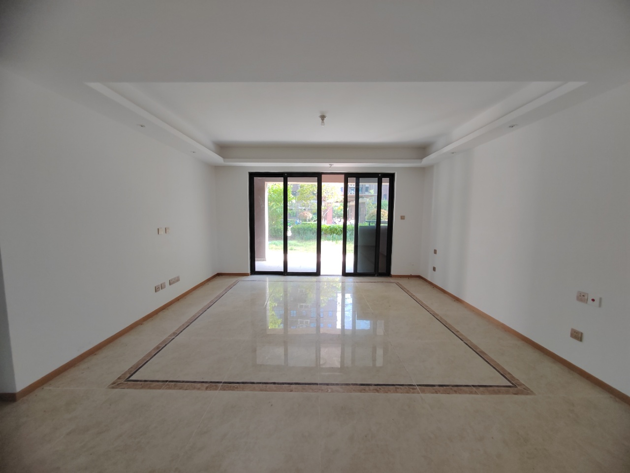 林肯公园 4室2厅2卫 239.92m&sup2;