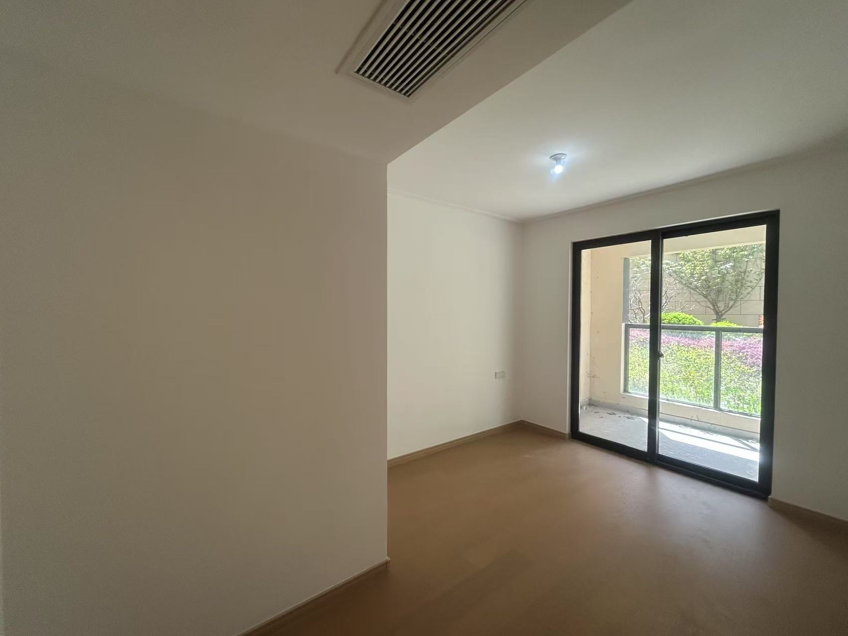 时光漫城 3室2厅2卫 113.62m&sup2;