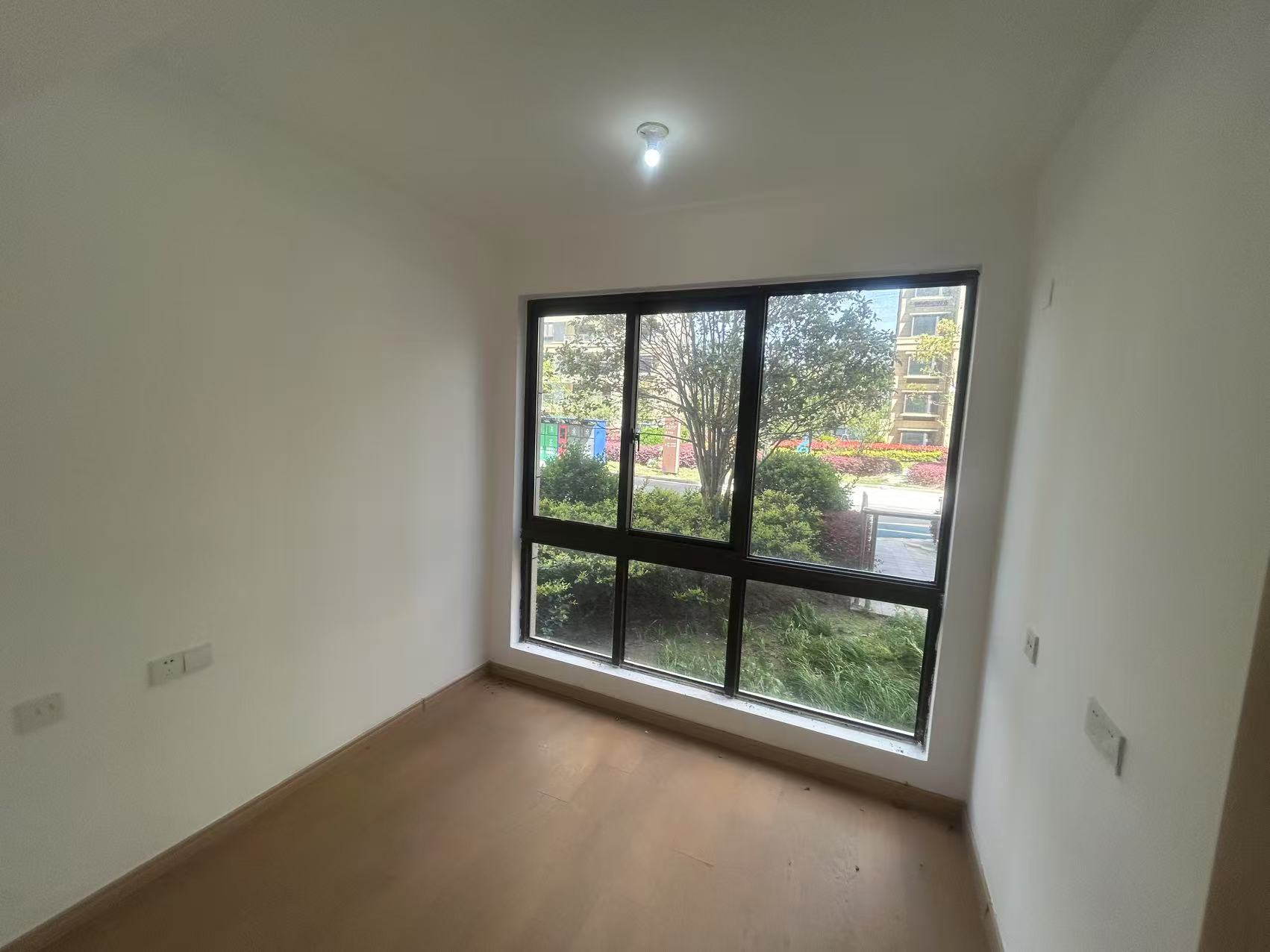时光漫城 3室2厅2卫 113.62m&sup2;