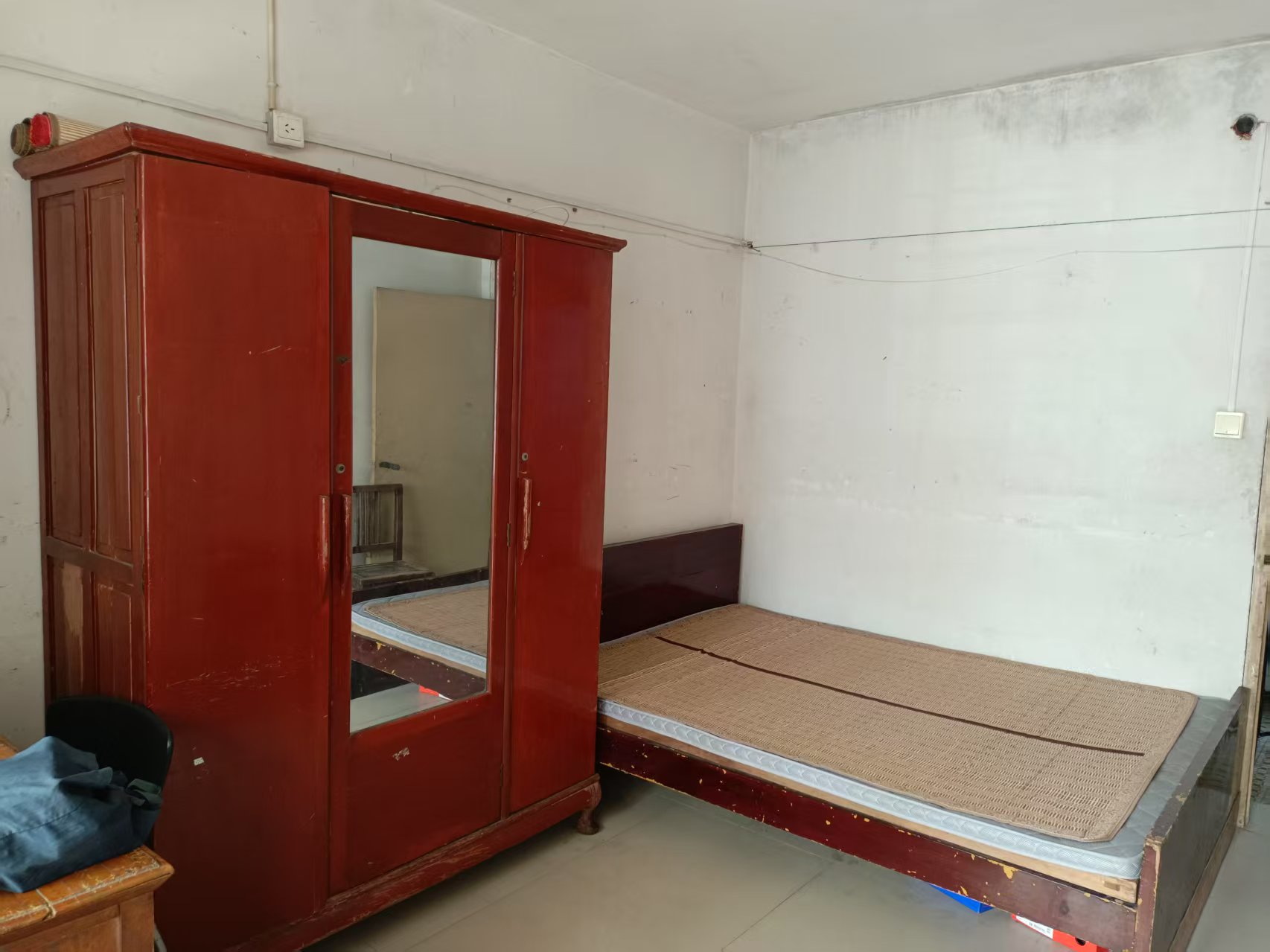 人民中路128号院 1室1厅1卫 40m&sup2;