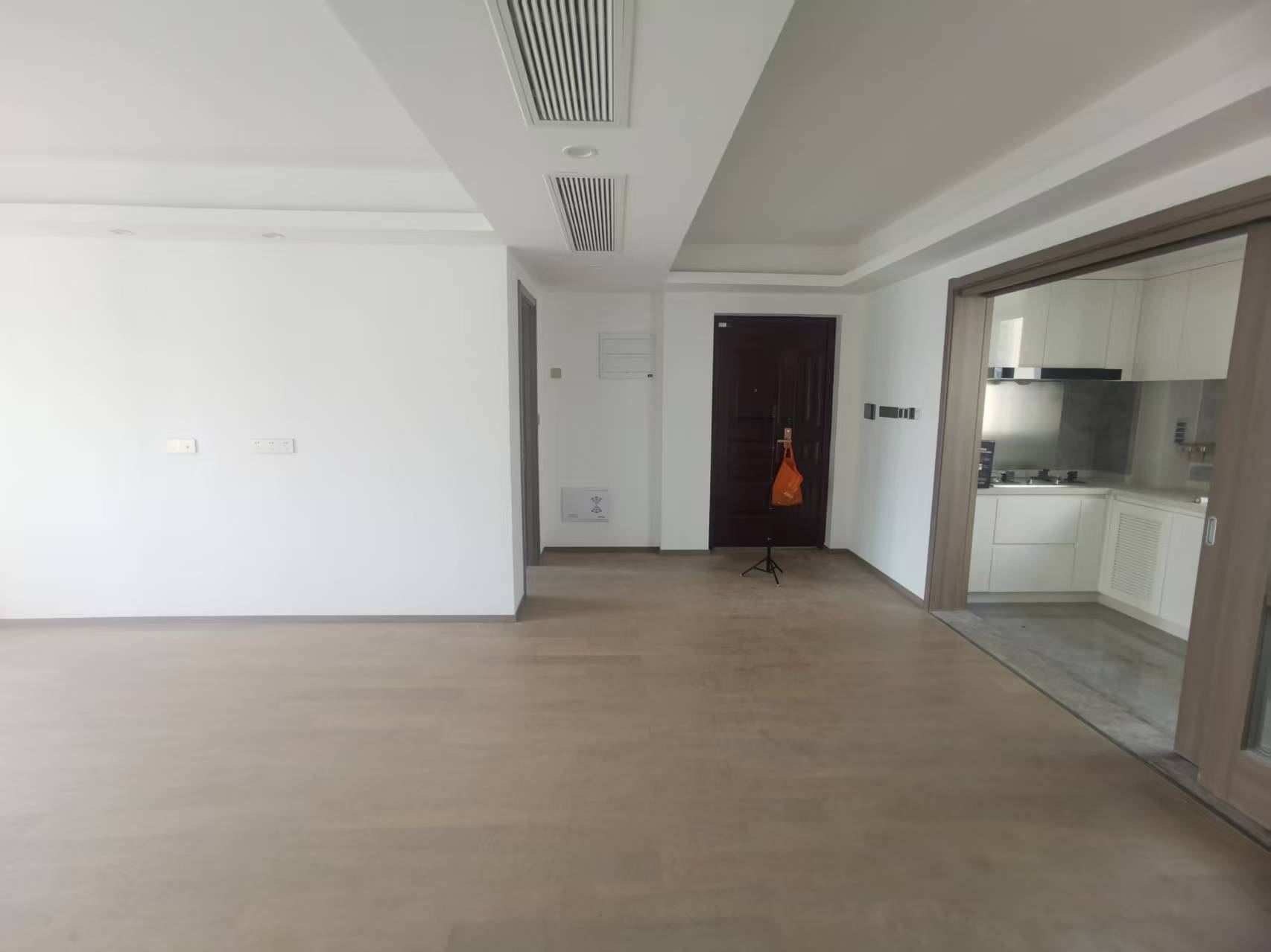 卓越府 4室2厅2卫 124.71m²